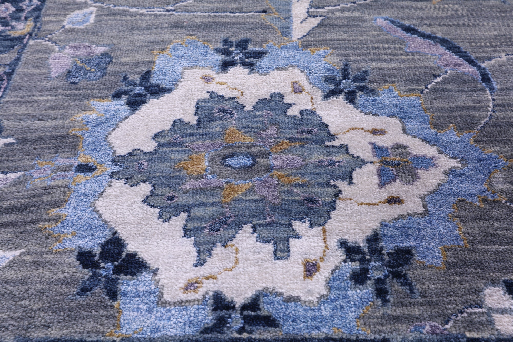 Grey Modern Hand Knotted Wool & Silk Rug - 7' 11" X 10' 1" - Golden Nile