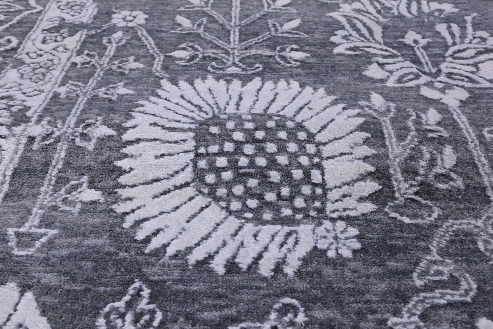 Grey Modern Handmade Wool & Silk Rug - 9' 1" X 11' 10" - Golden Nile