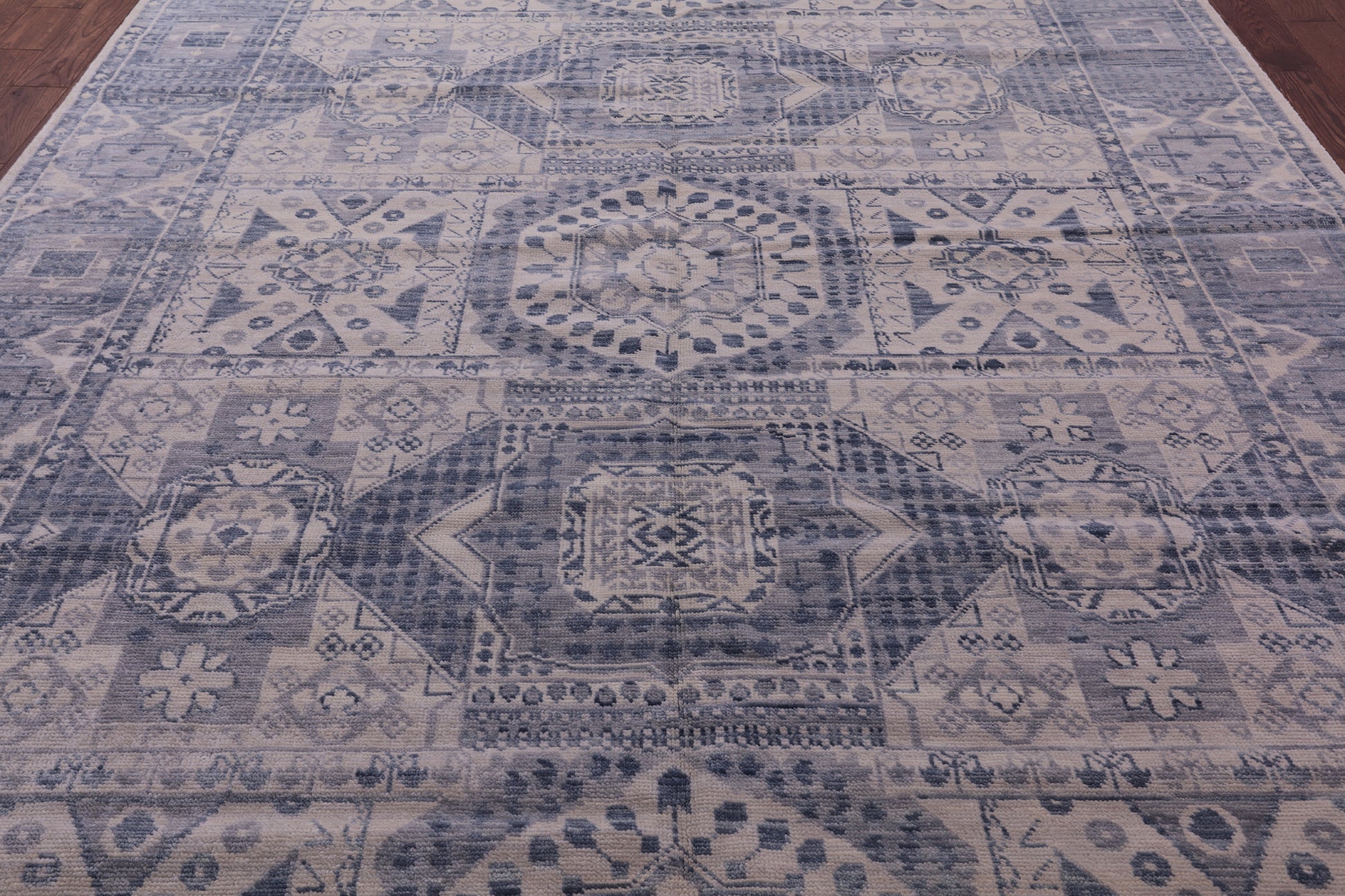 Ivory Geometric Persian Mamluk Hand Knotted Wool Rug - 9' 0" X 12' 3" - Golden Nile