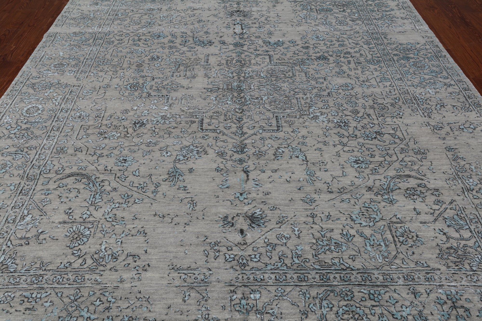 Grey Persian Heriz Serapi Handmade Wool & Silk Rug - 8' 1" X 10' 1"