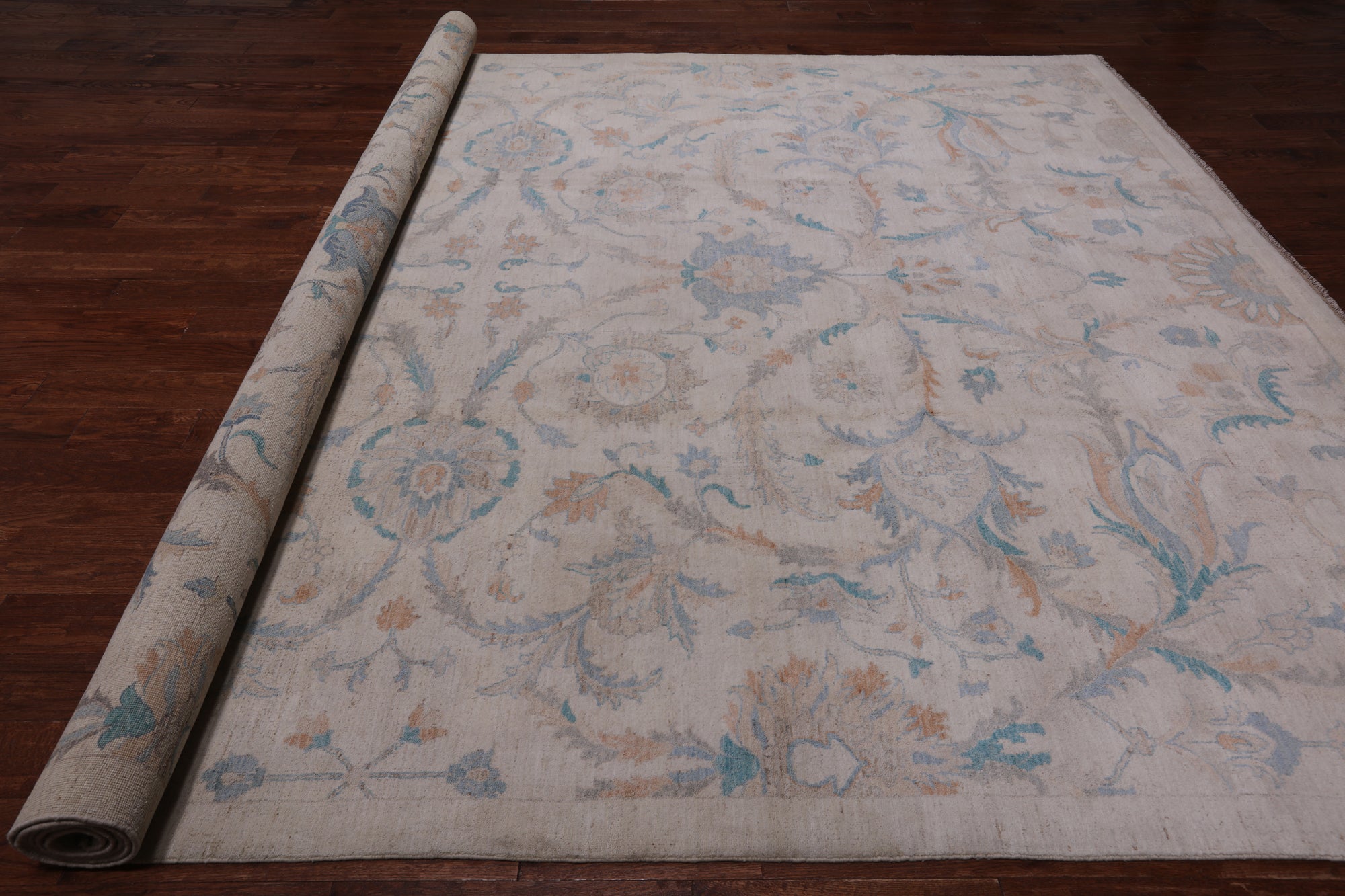 Ivory White Wash Peshawar Hand Knotted Wool Rug - 9' 11" X 13' 11"