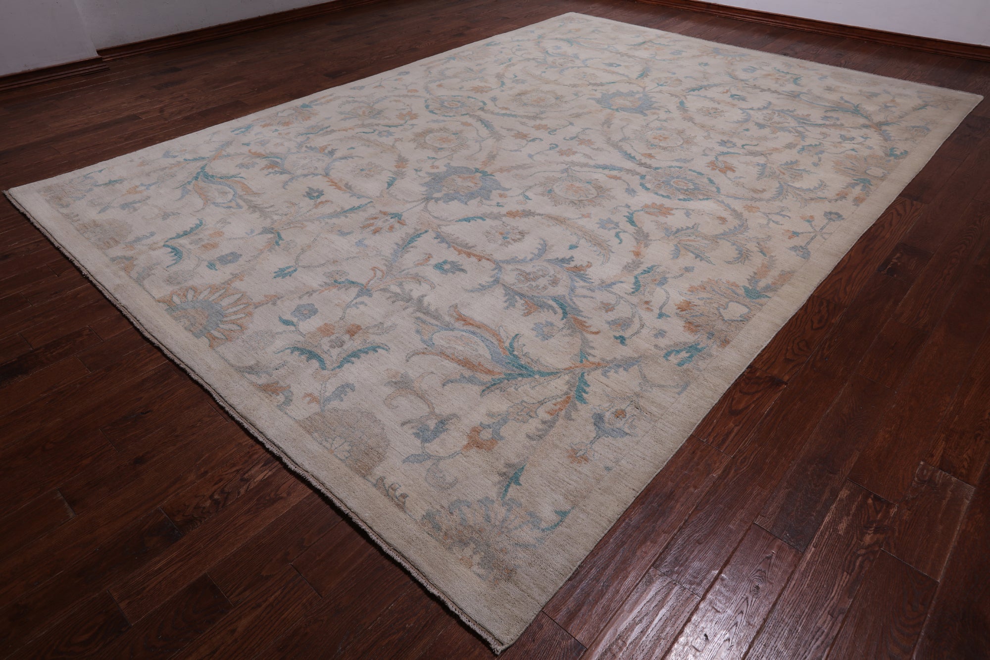 Ivory White Wash Peshawar Hand Knotted Wool Rug - 9' 11" X 13' 11"