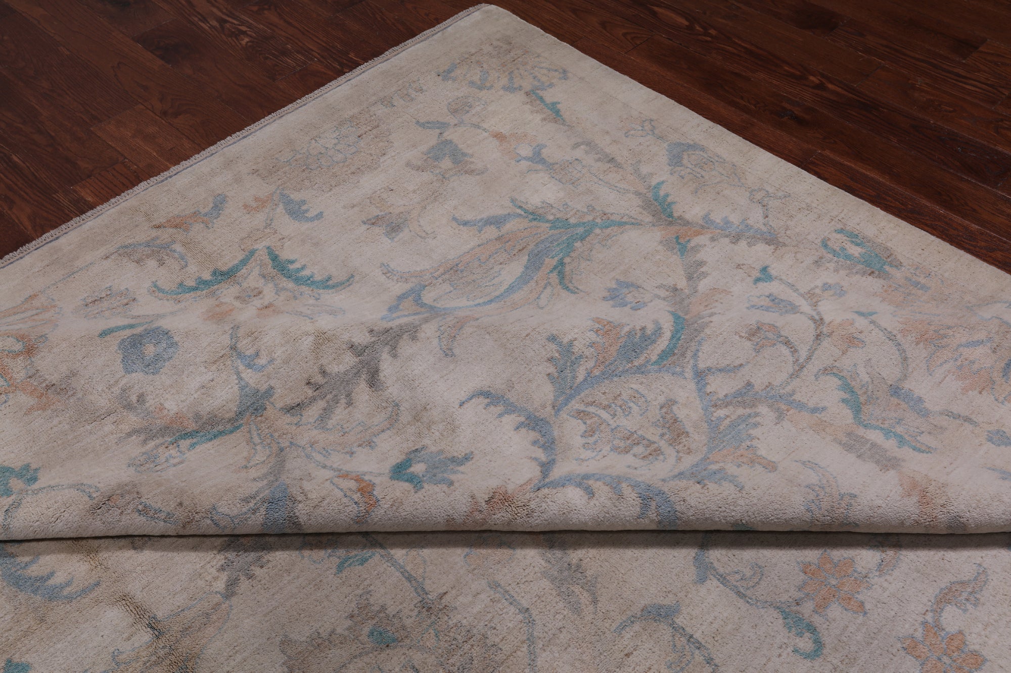 Ivory White Wash Peshawar Hand Knotted Wool Rug - 9' 11" X 13' 11"