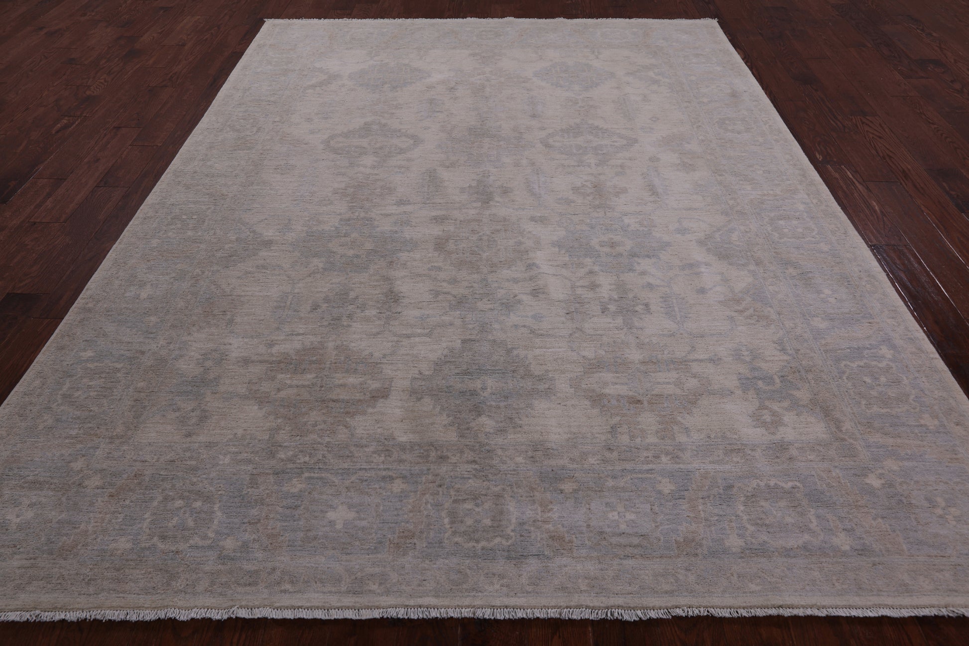 Ivory White Wash Peshawar Hand Knotted Wool Rug - 7' 11" X 9' 11" - Golden Nile