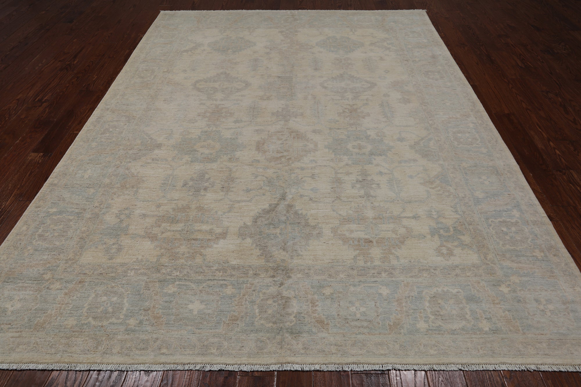 Ivory White Wash Peshawar Hand Knotted Wool Rug - 7' 11" X 9' 11"