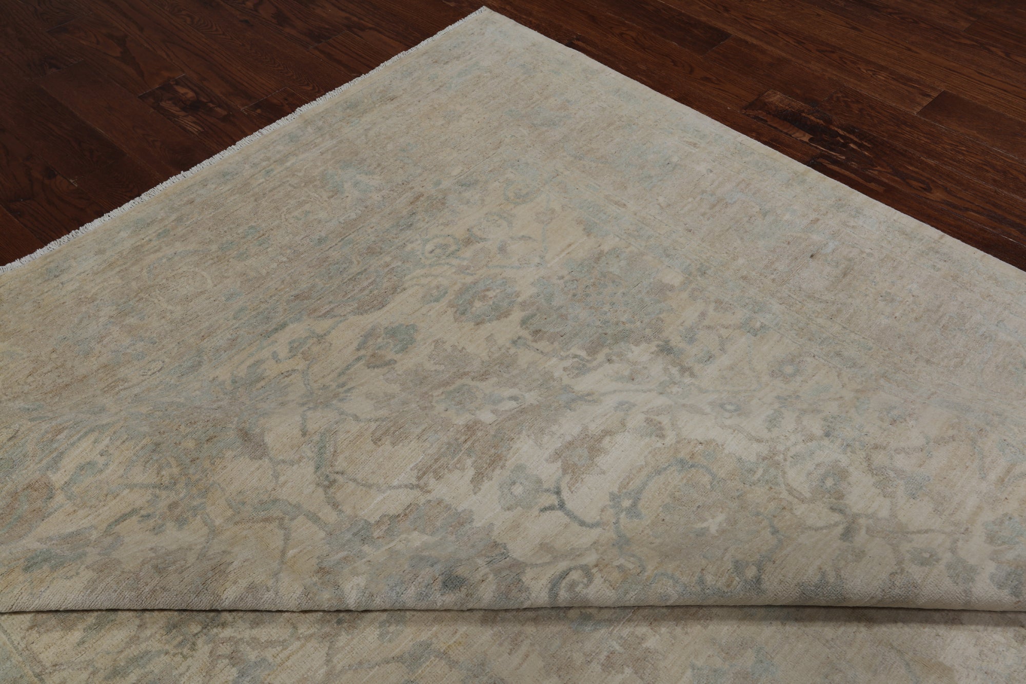 Ivory White Wash Peshawar Hand Knotted Wool Rug - 8' 9" X 11' 8"