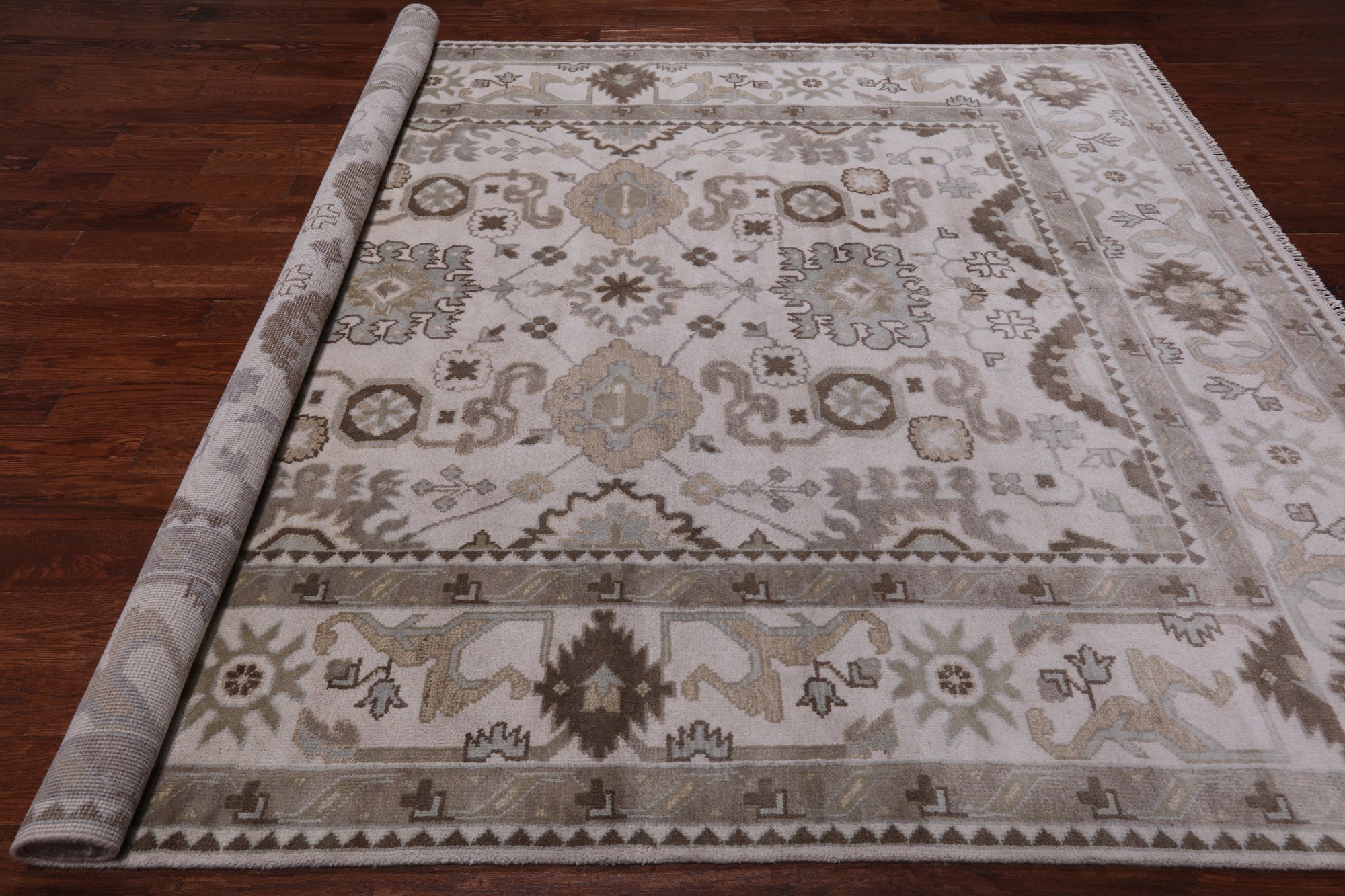 Ivory Turkish Oushak Hand Knotted Wool Rug - 8' 2" X 9' 10"