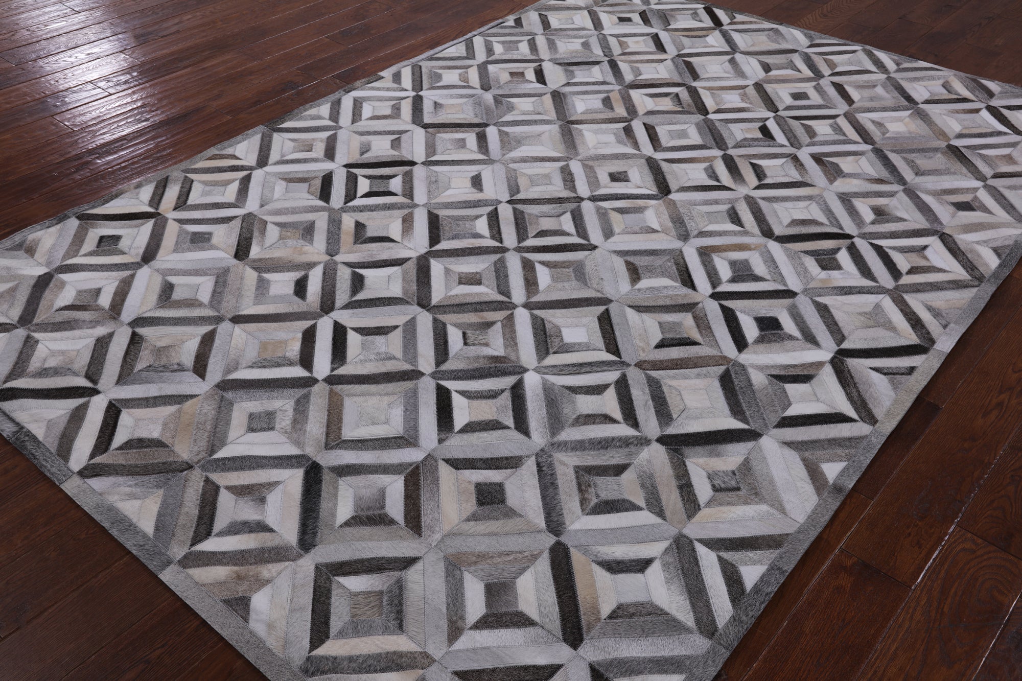 Natural Cowhide Hand Stitched Patchwork Rug - 6' 0" X 9' 0" - Golden Nile