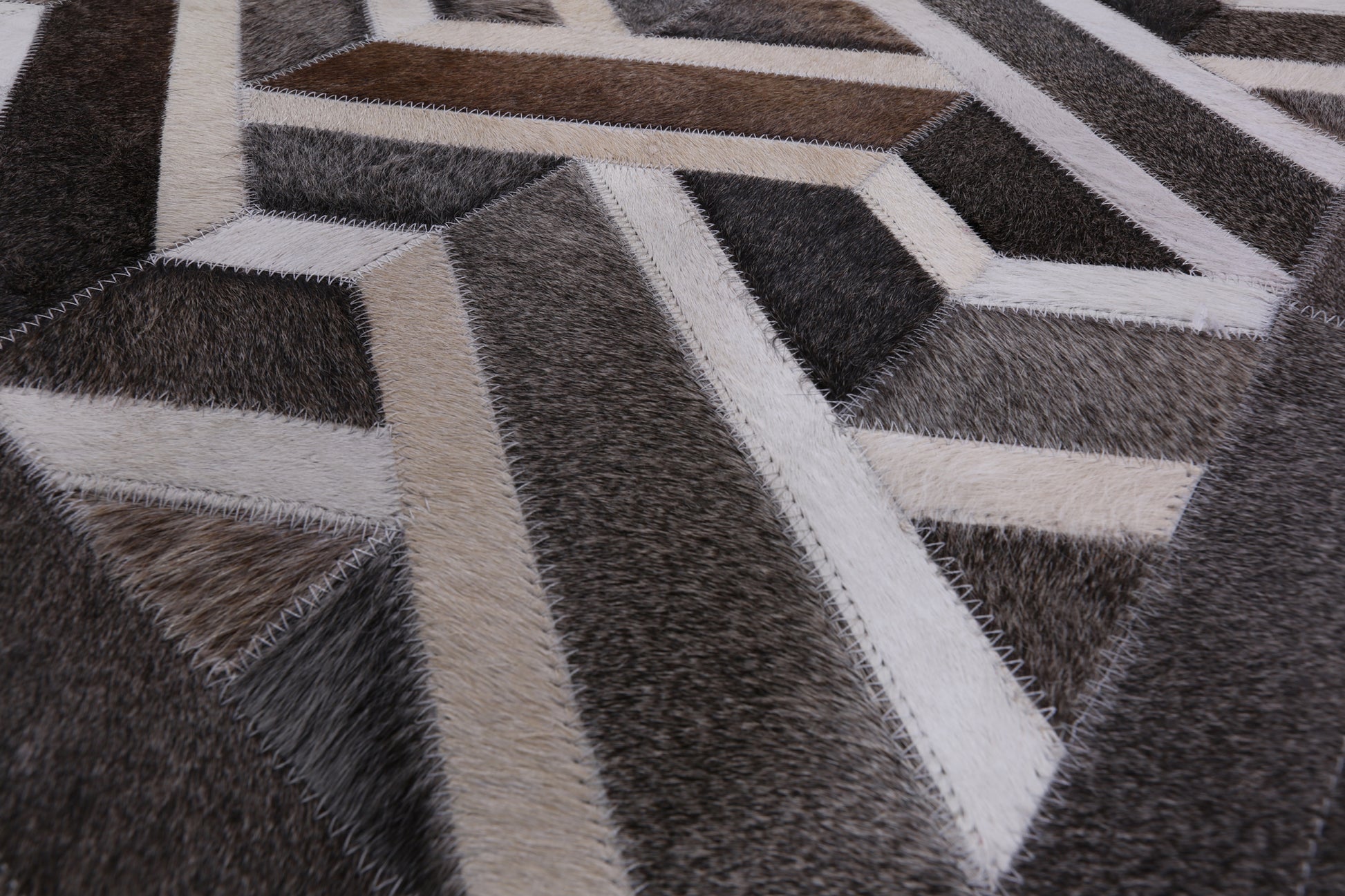 Cowhide Hairhide Patchwork Rug - 5' 0" X 8' 0" - Golden Nile