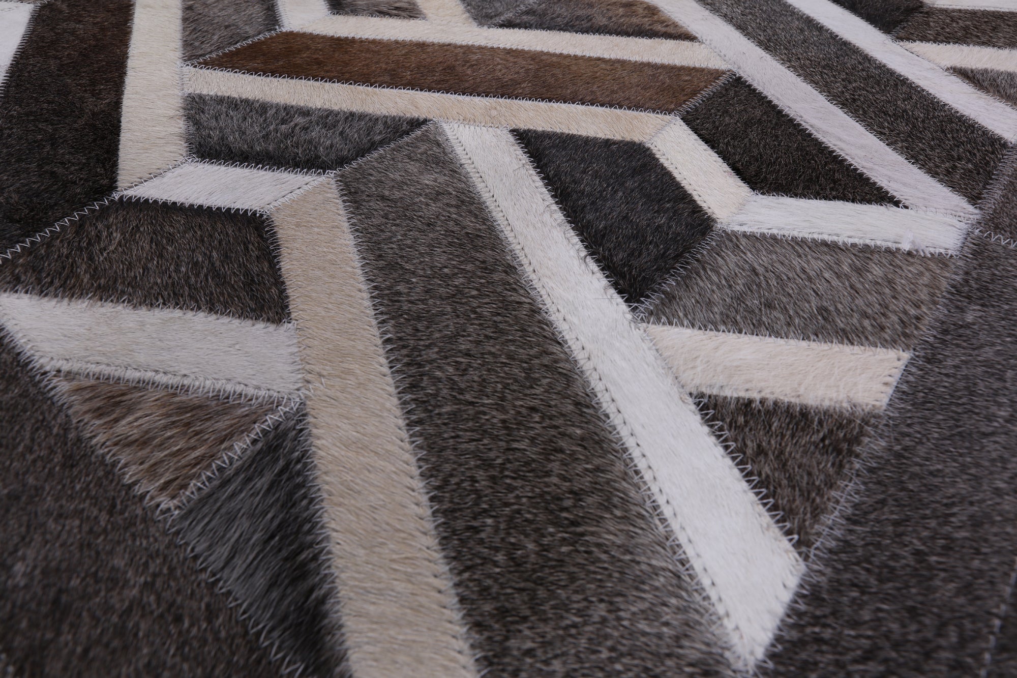 Cowhide Hairhide Patchwork Rug - 5' 0" X 8' 0" - Golden Nile