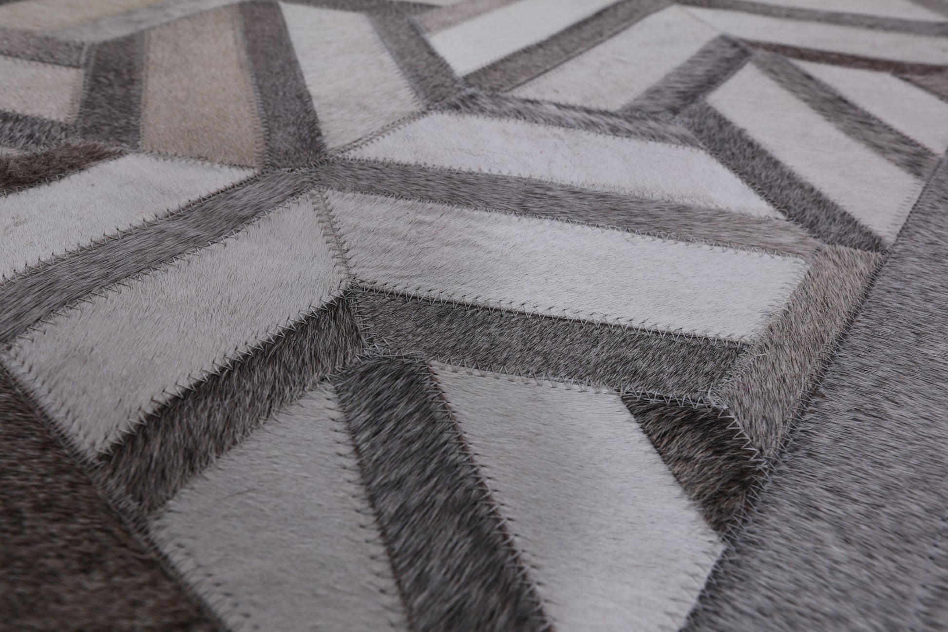 Hairhide Cowhide Patchwork Rug - 5' 0" X 8' 0" - Golden Nile