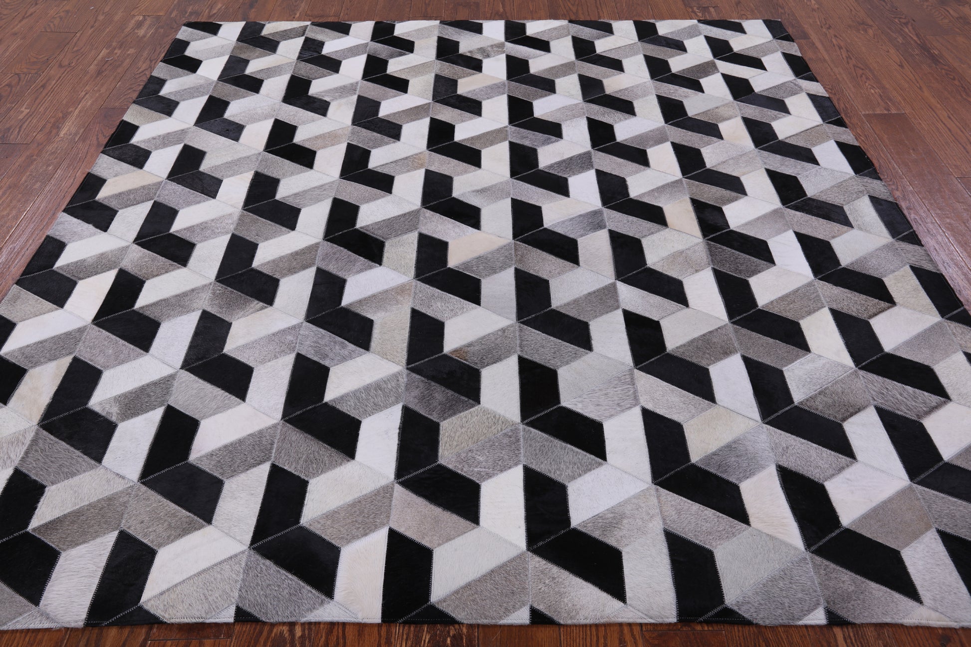 Square Natural Cowhide Hand Stitched Patchwork Rug - 7' 0" X 7' 0" - Golden Nile