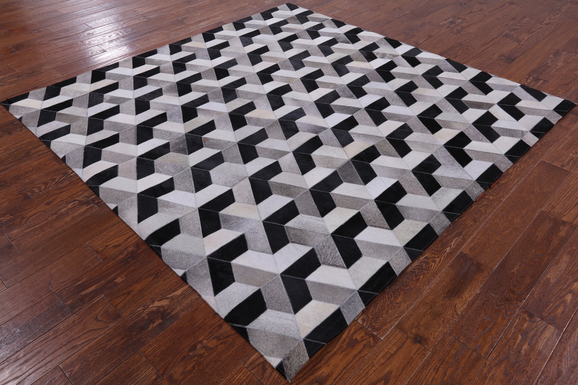 Square Natural Cowhide Hand Stitched Patchwork Rug - 7' 0" X 7' 0" - Golden Nile