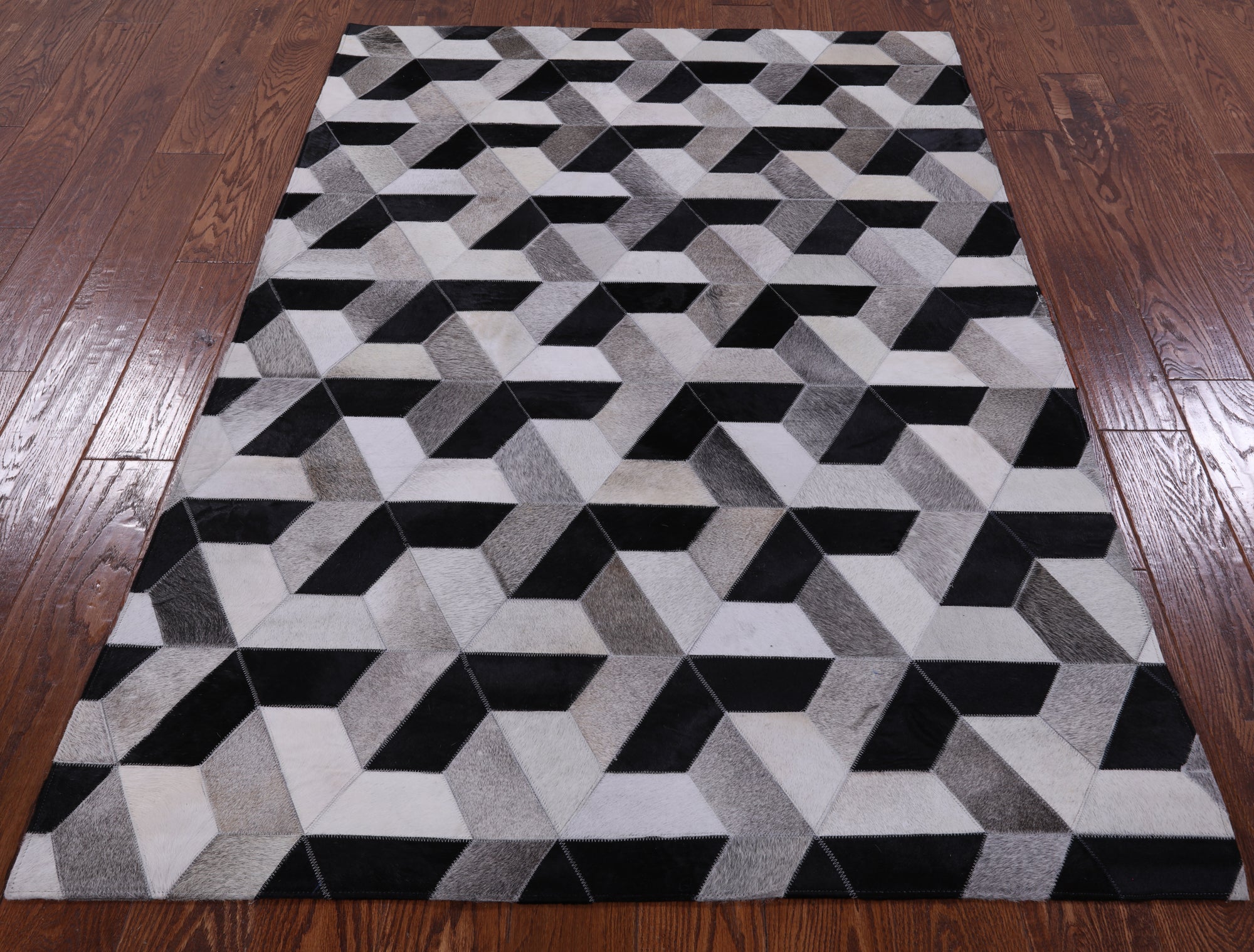 Natural Cowhide Hand Stitched Patchwork Rug - 4' 0" X 6' 0" - Golden Nile