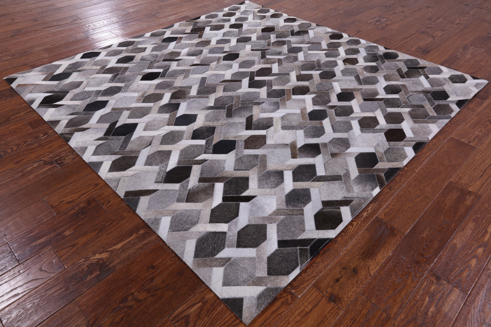 Square Natural Cowhide Hand Stitched Patchwork Rug - 7' 0" X 7' 0" - Golden Nile
