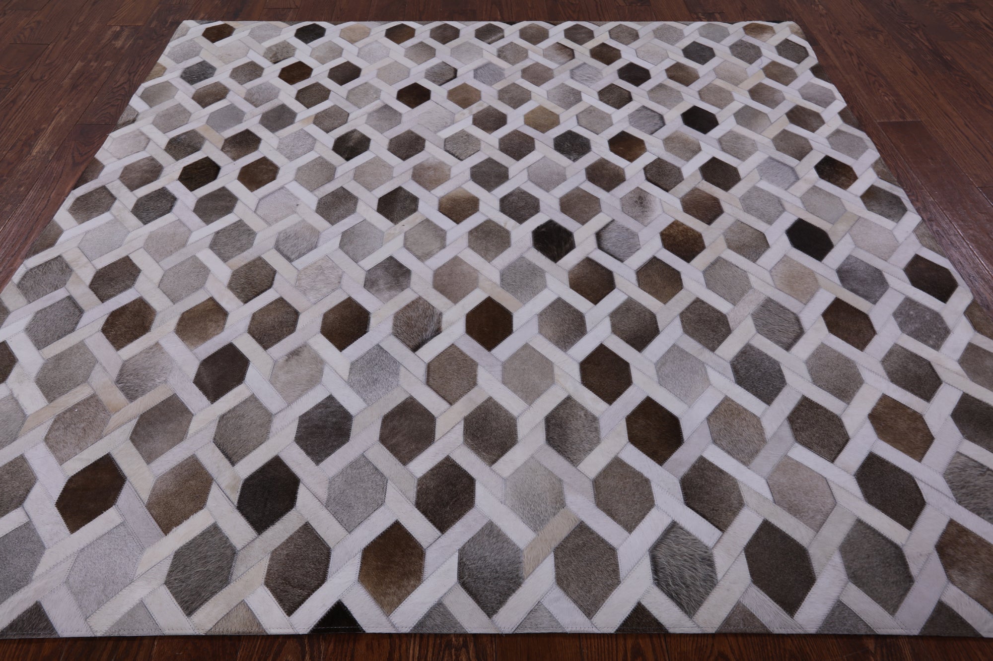 Square Natural Cowhide Hand Stitched Patchwork Rug - 7' 0" X 7' 0" - Golden Nile