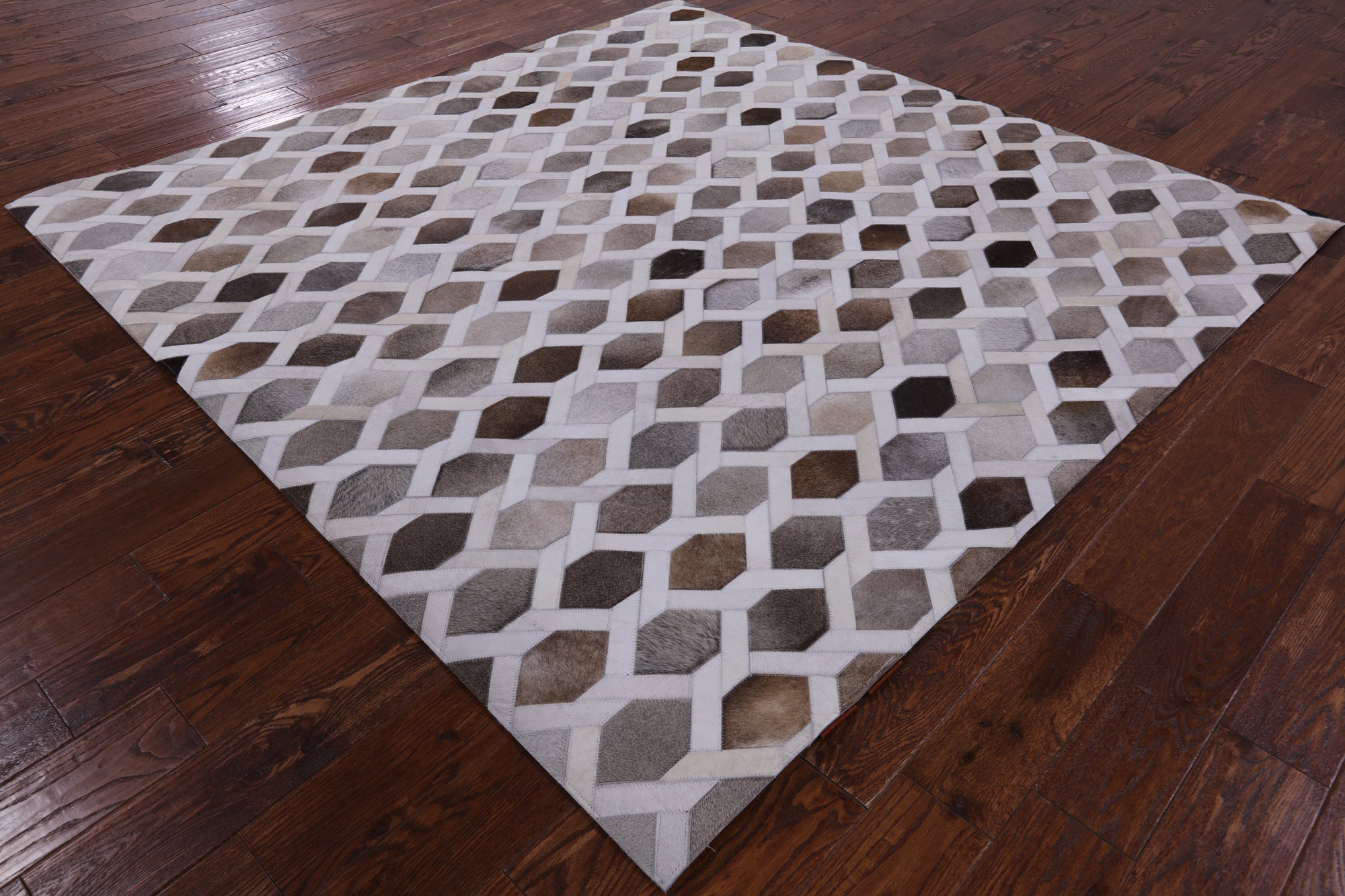 Square Natural Cowhide Hand Stitched Patchwork Rug - 7' 0" X 7' 0" - Golden Nile