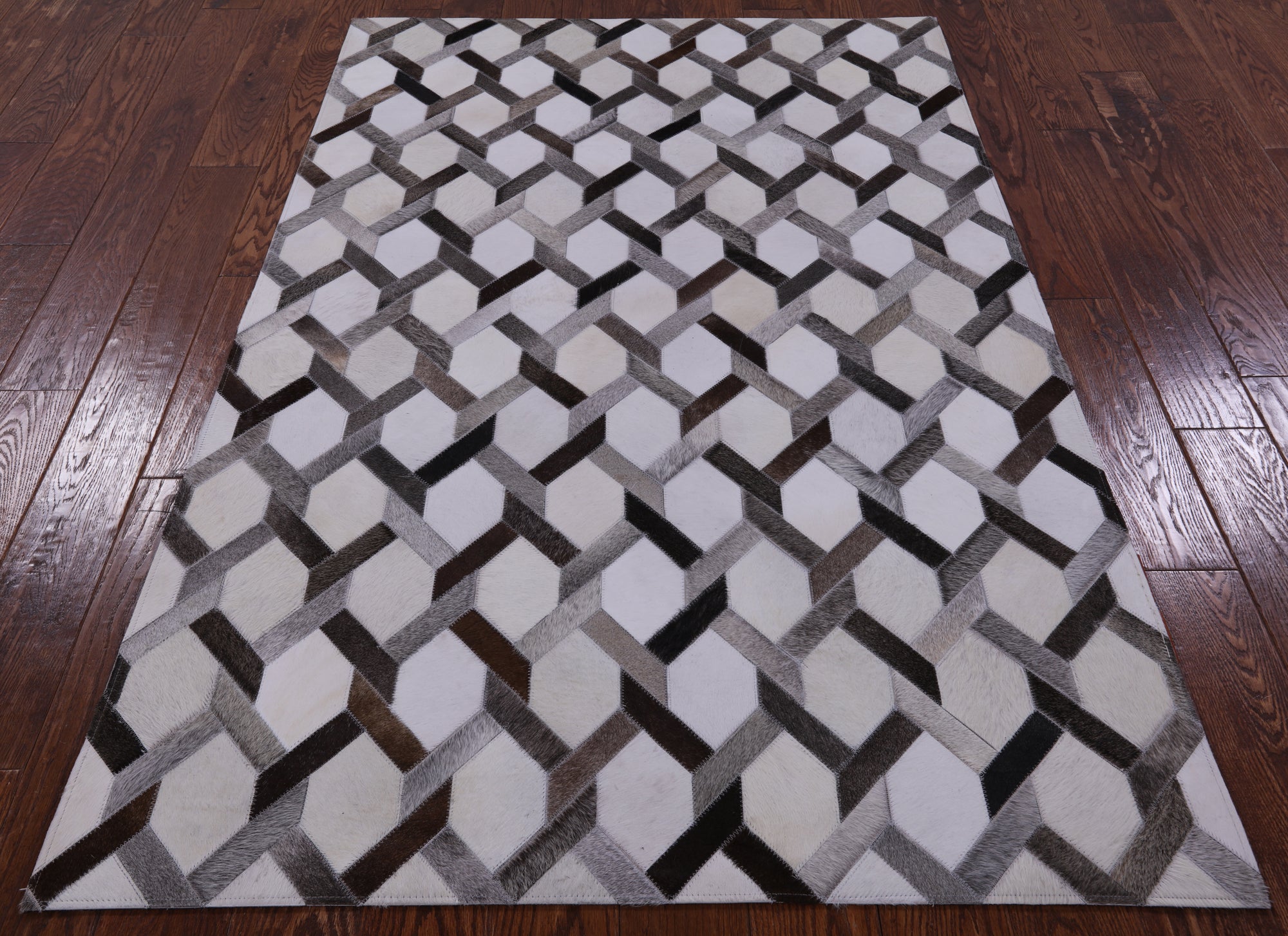 Natural Cowhide Hand Stitched Patchwork Rug - 4' 0" X 6' 0" - Golden Nile