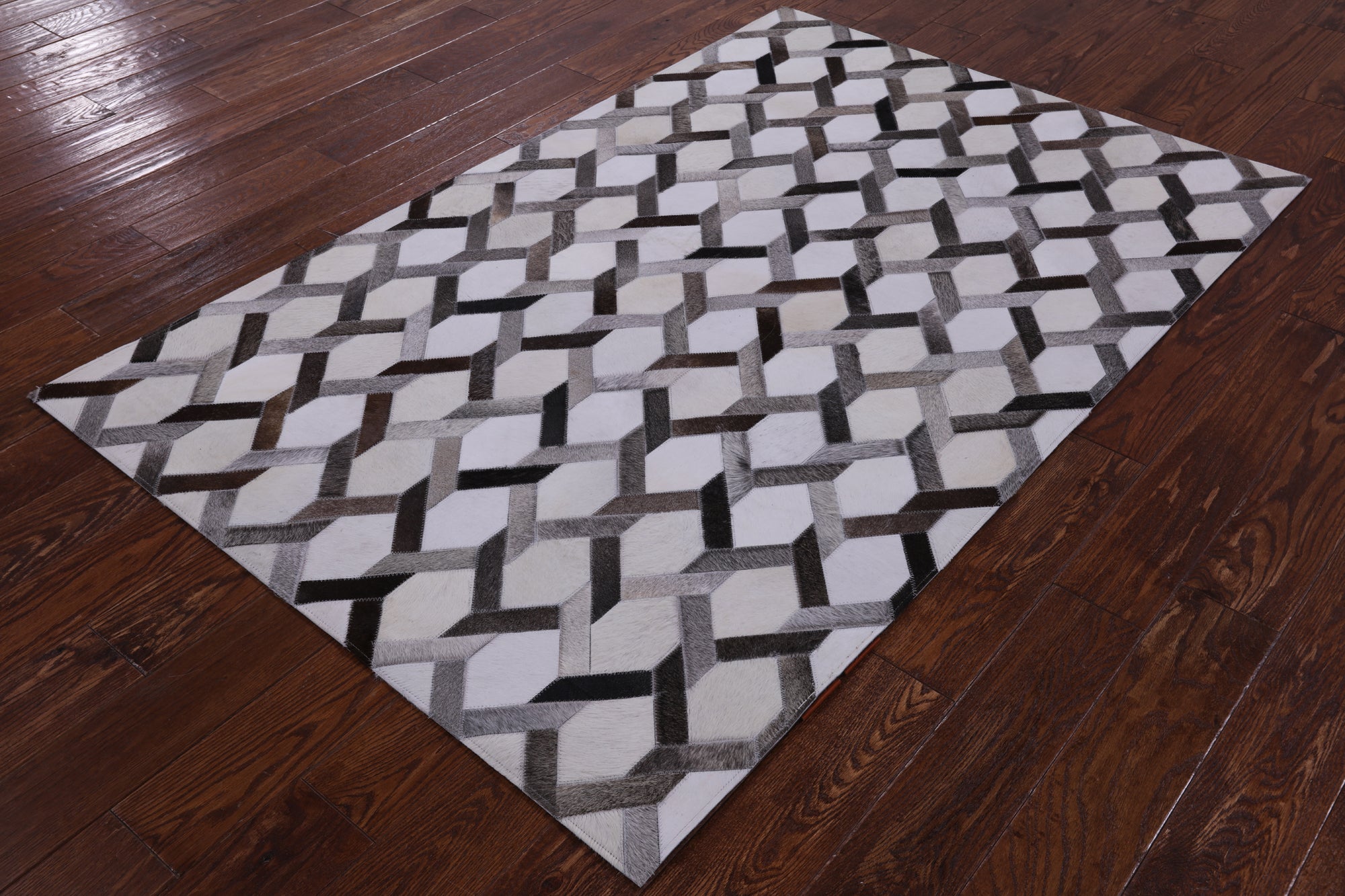Natural Cowhide Hand Stitched Patchwork Rug - 4' 0" X 6' 0" - Golden Nile