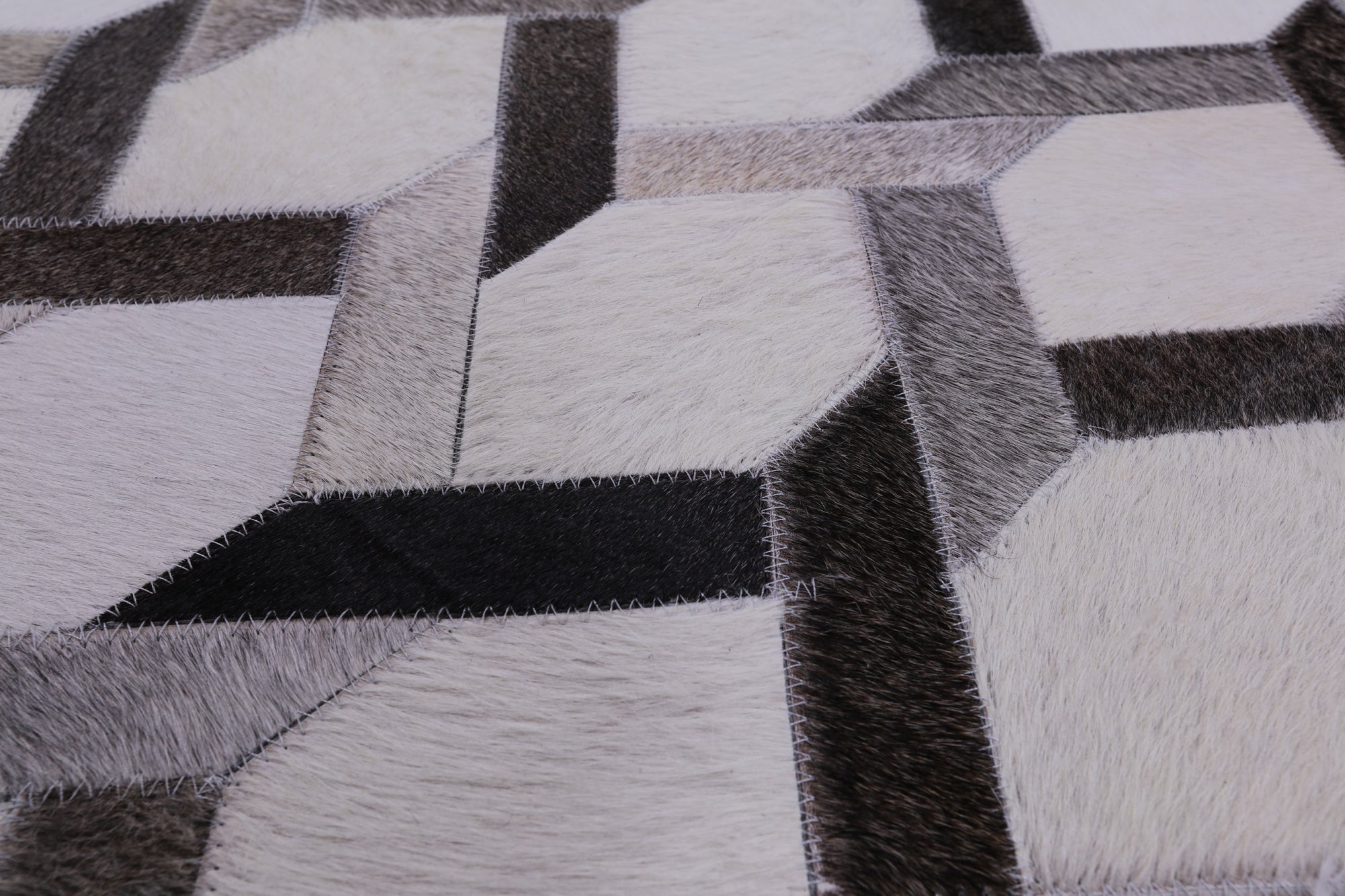 Natural Cowhide Hand Stitched Patchwork Rug - 4' 0" X 6' 0" - Golden Nile
