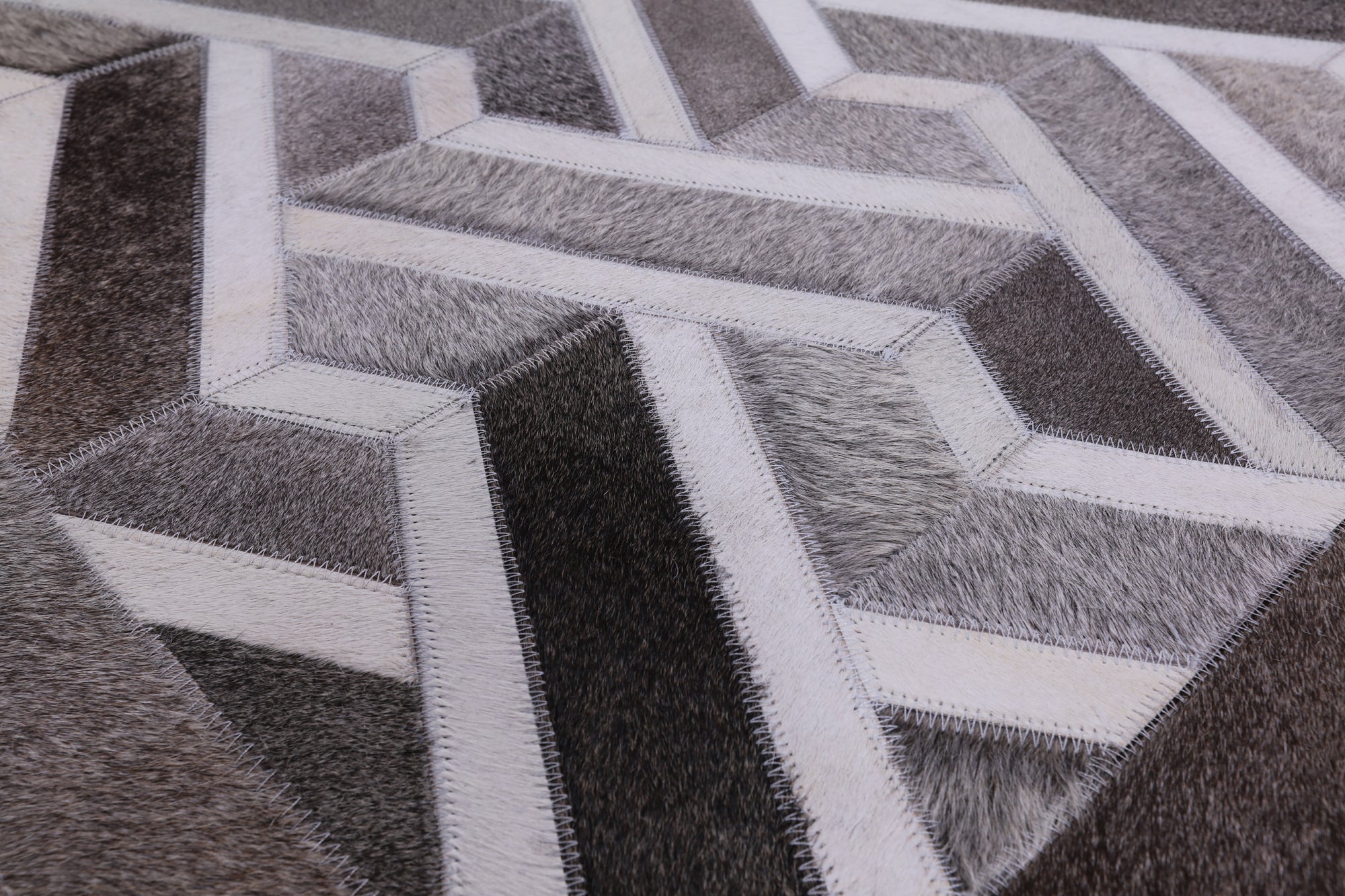 Square Natural Cowhide Hand Stitched Patchwork Rug - 7' 0" X 7' 0" - Golden Nile