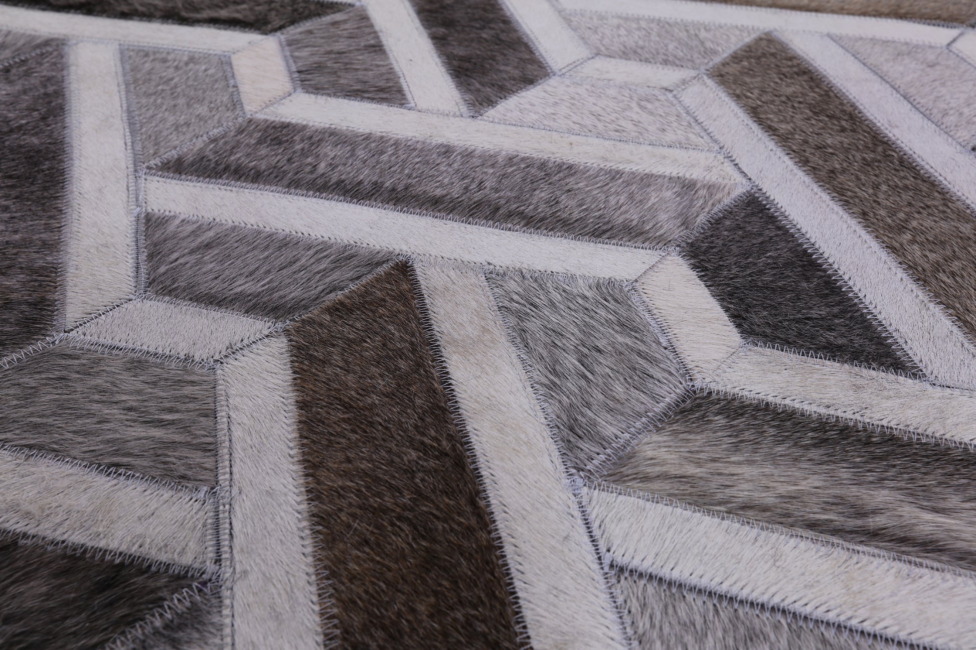 Natural Cowhide Hand Stitched Patchwork Rug - 5' 0" X 7' 0" - Golden Nile