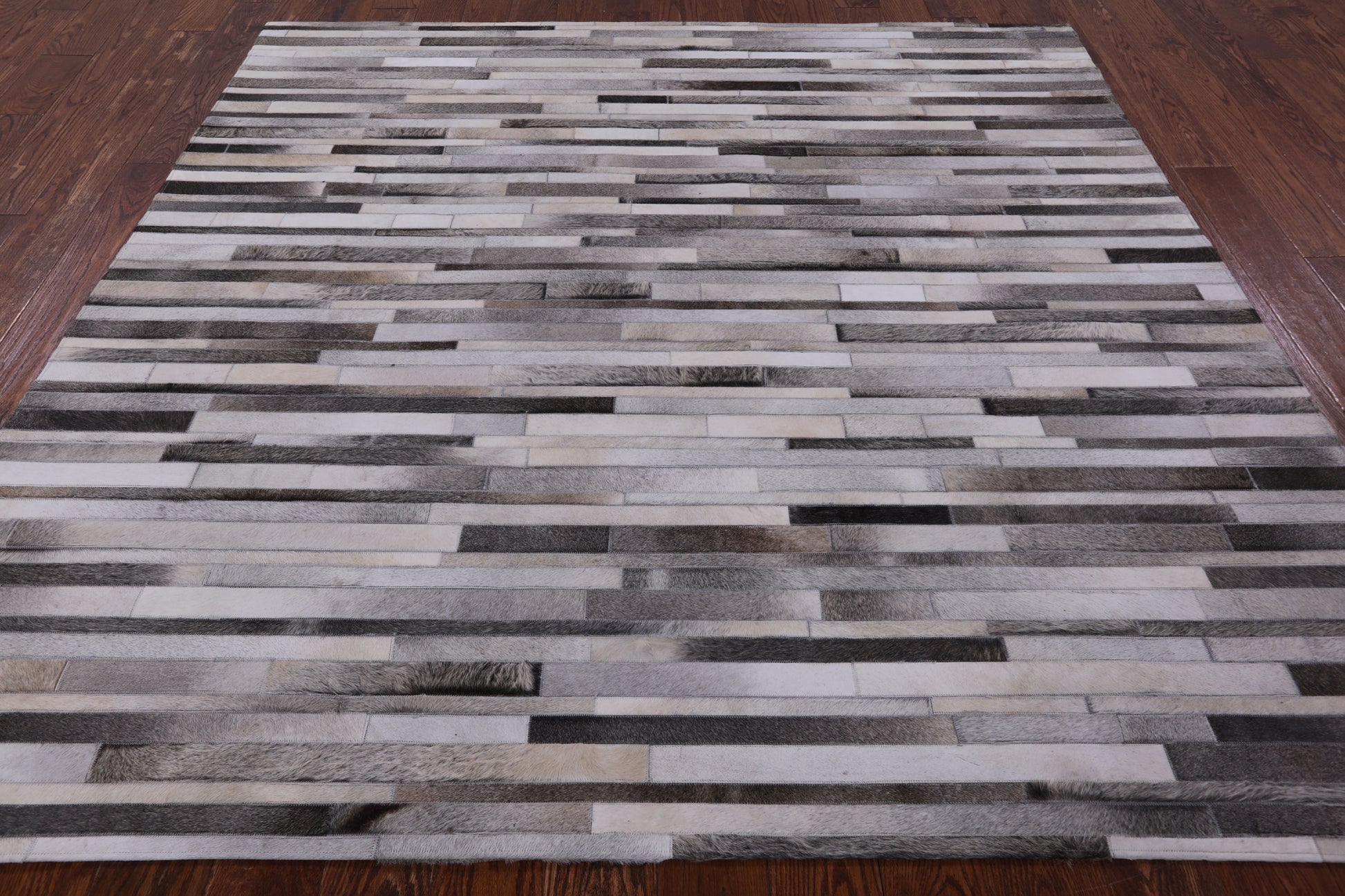 Square Natural Cowhide Hand Stitched Patchwork Rug - 7' 0" X 7' 0" - Golden Nile