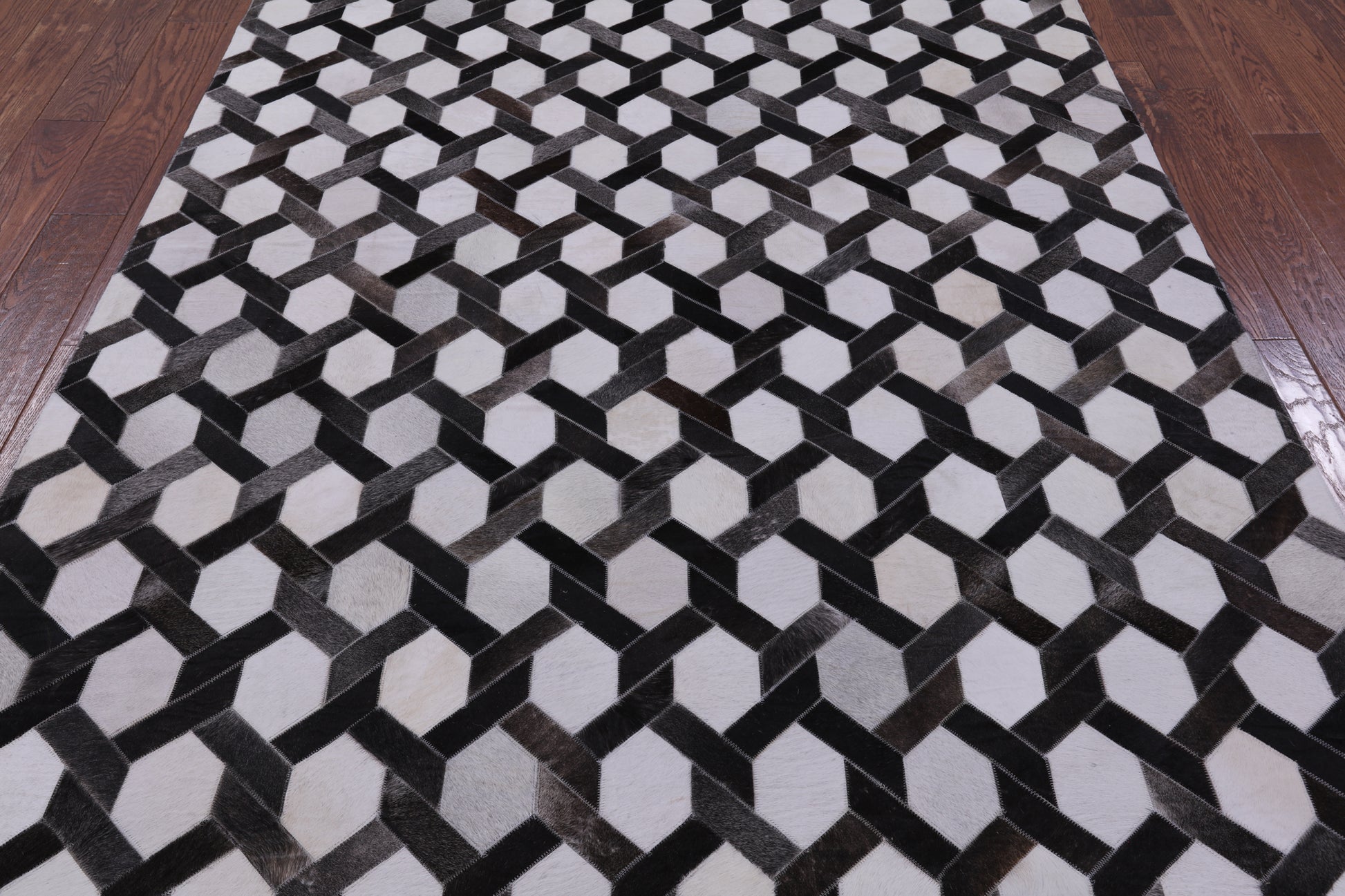 Natural Cowhide Hand Stitched Patchwork Rug - 6' 0" X 9' 0" - Golden Nile