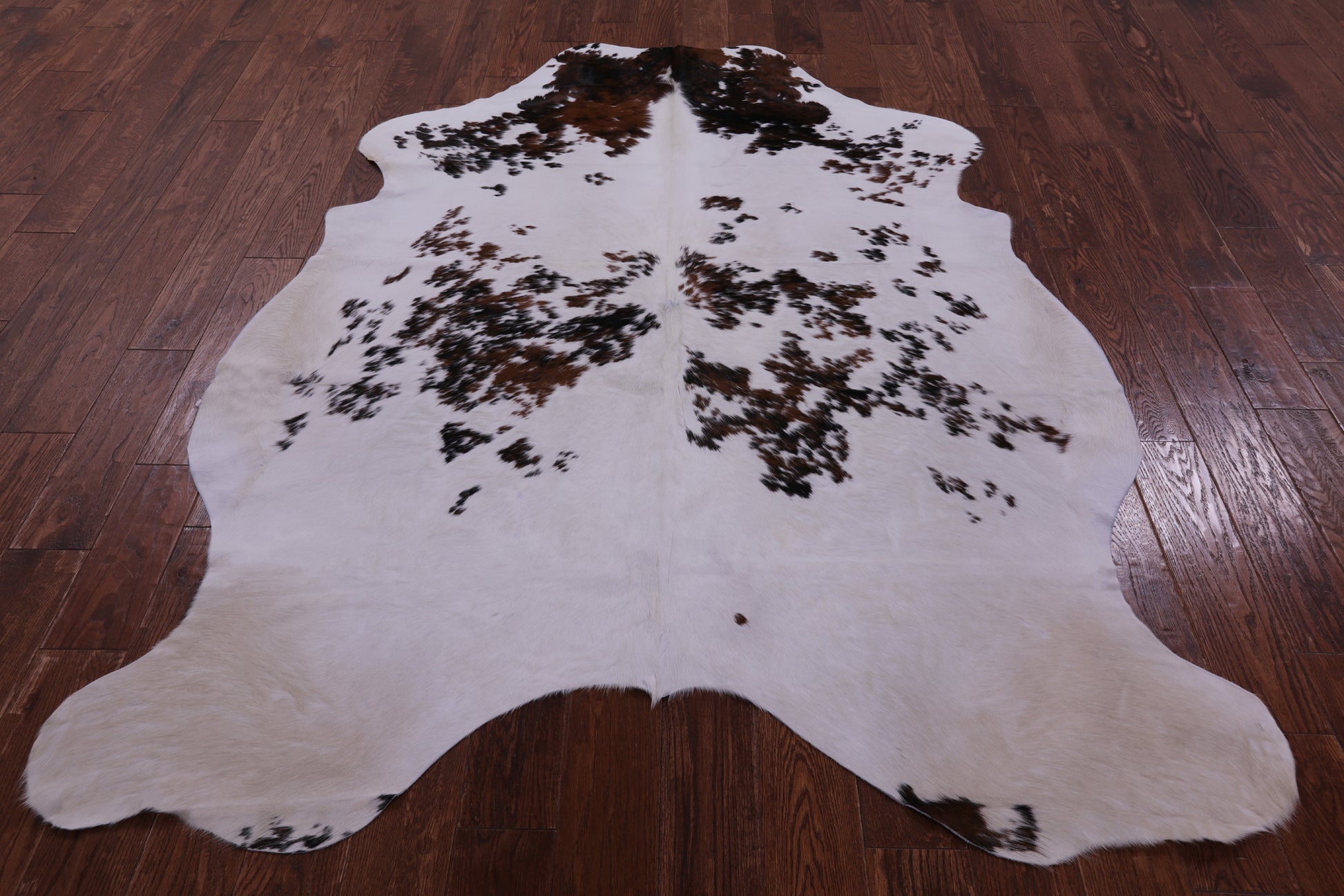 Natural Hair-On Cowhide Rug - 7' 1" X 5' 7" - Golden Nile