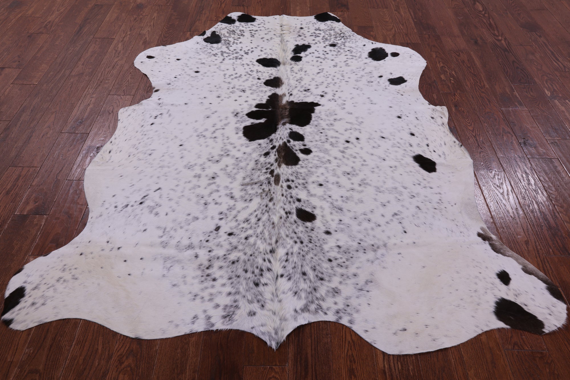 Natural Hair-On Cowhide Rug - 7' 0" X 6' 6" - Golden Nile