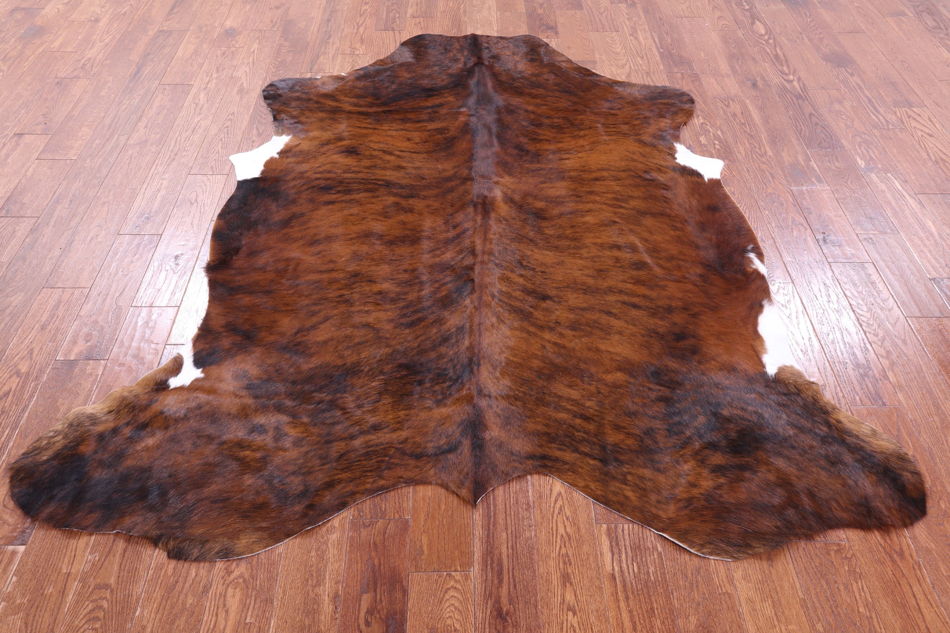 Natural Hair-On Cowhide Rug - 7' 3" X 6' 6" - Golden Nile