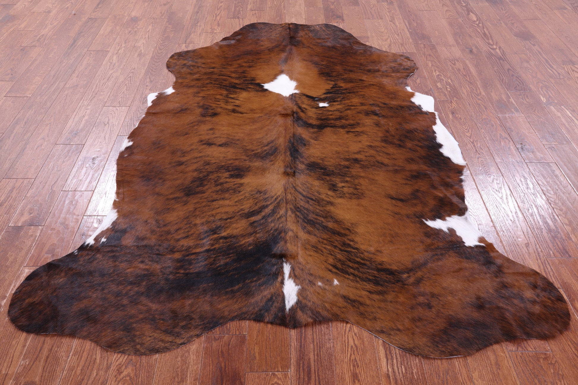 Natural Hair-On Cowhide Rug - 7' 1" X 5' 10" - Golden Nile