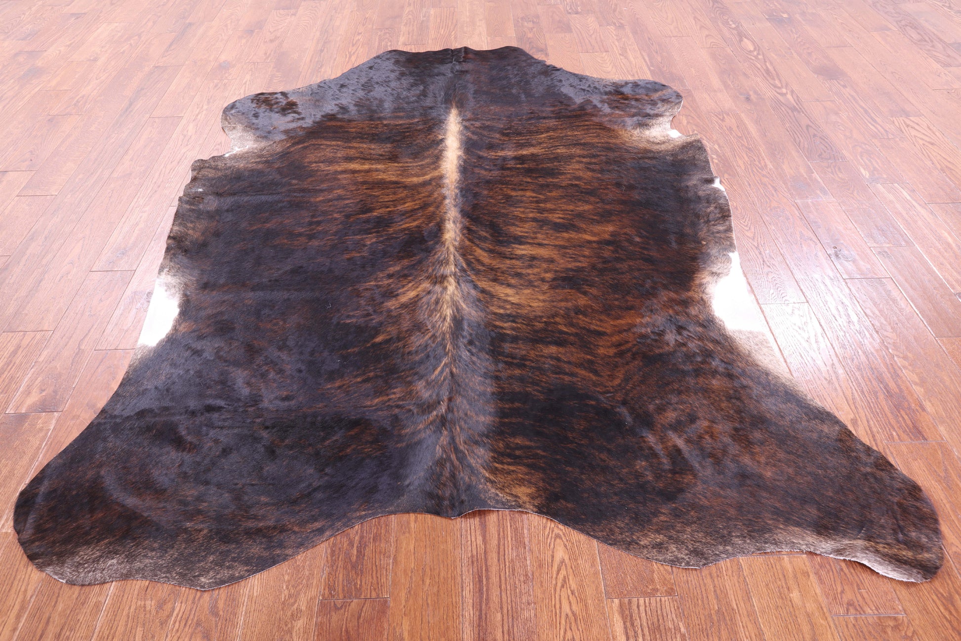 Natural Hair-On Cowhide Rug - 7' 3" X 5' 11" - Golden Nile