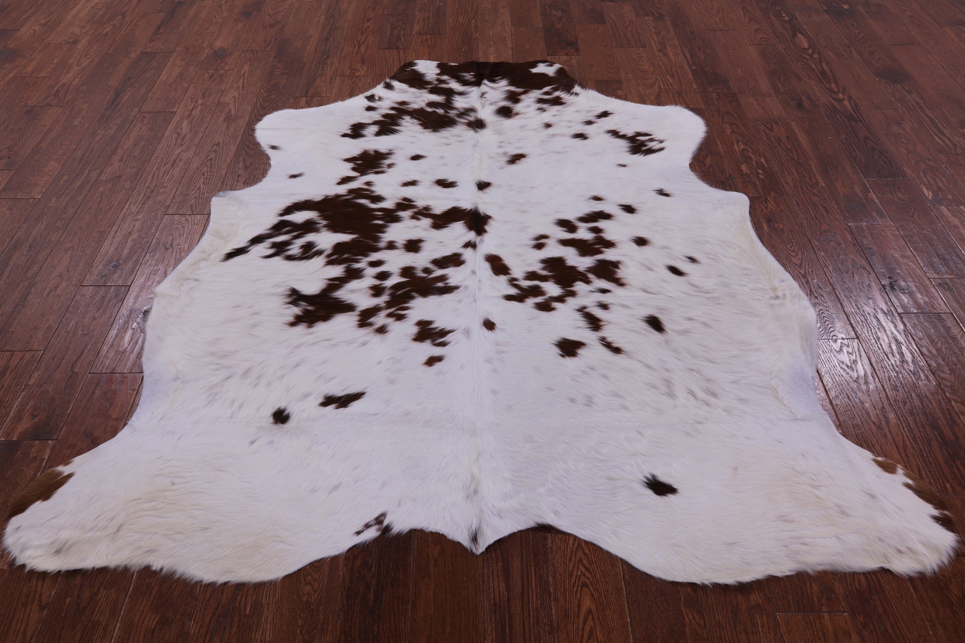 Natural Hair-On Cowhide Rug - 6' 5" X 6' 0" - Golden Nile