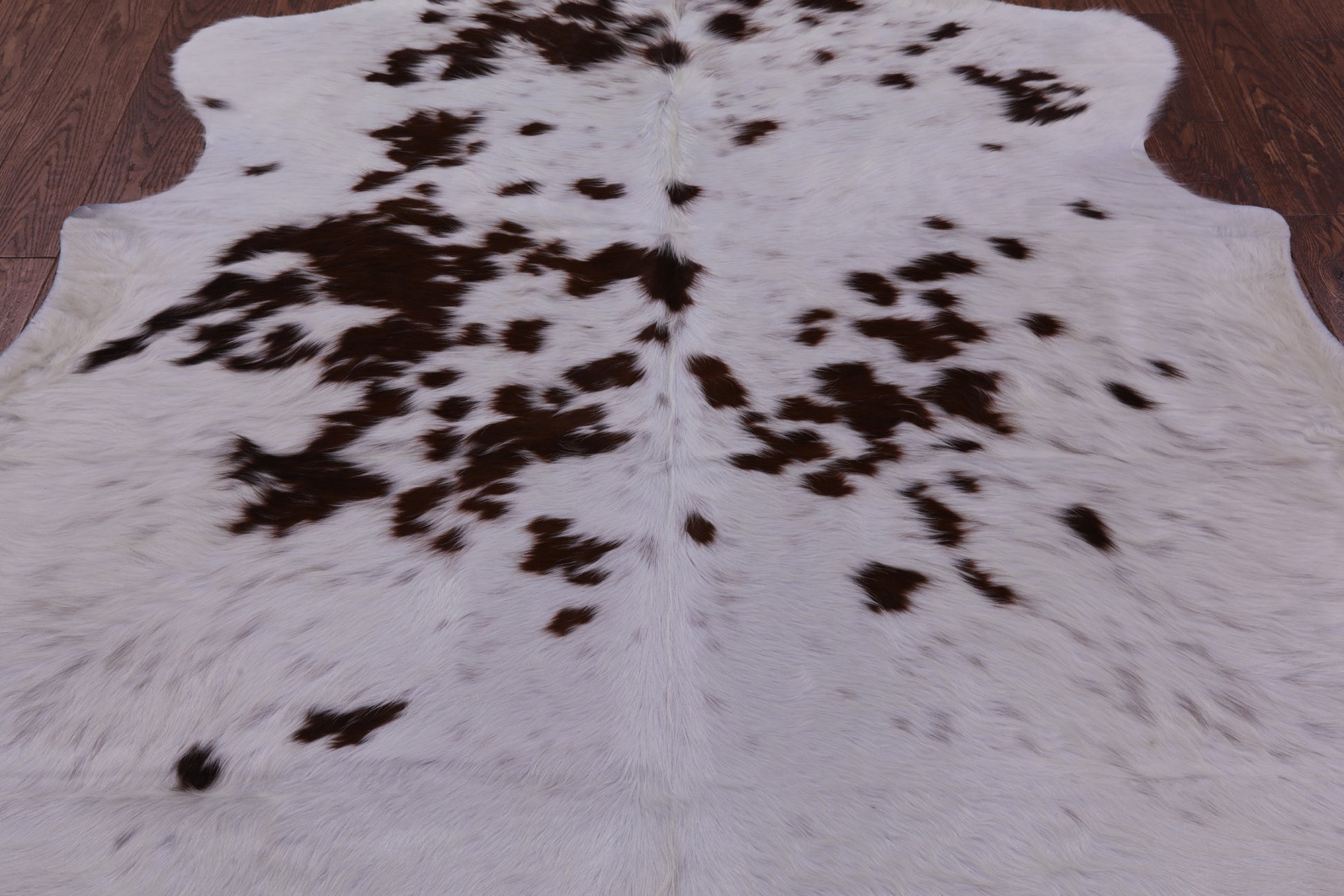 Natural Hair-On Cowhide Rug - 6' 5" X 6' 0" - Golden Nile