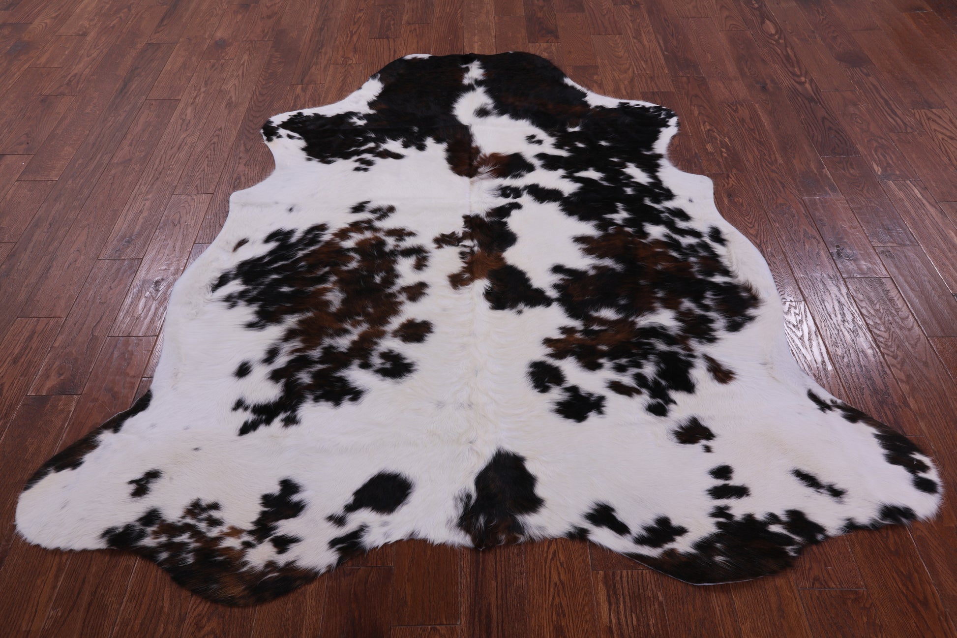 Natural Hair-On Cowhide Rug - 6' 10" X 6' 4" - Golden Nile