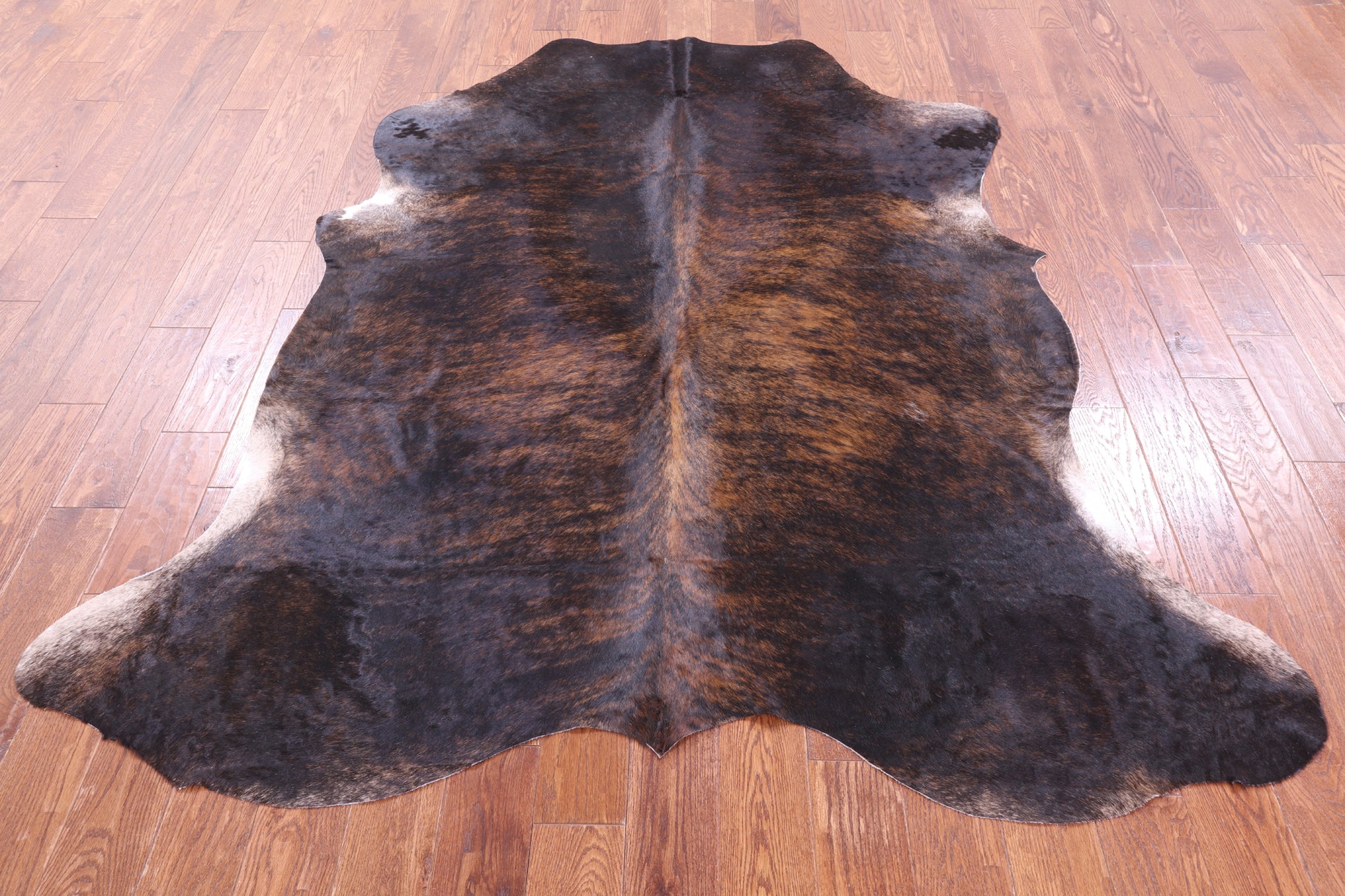 Natural Hair-On Cowhide Rug - 7' 2" X 6' 5" - Golden Nile