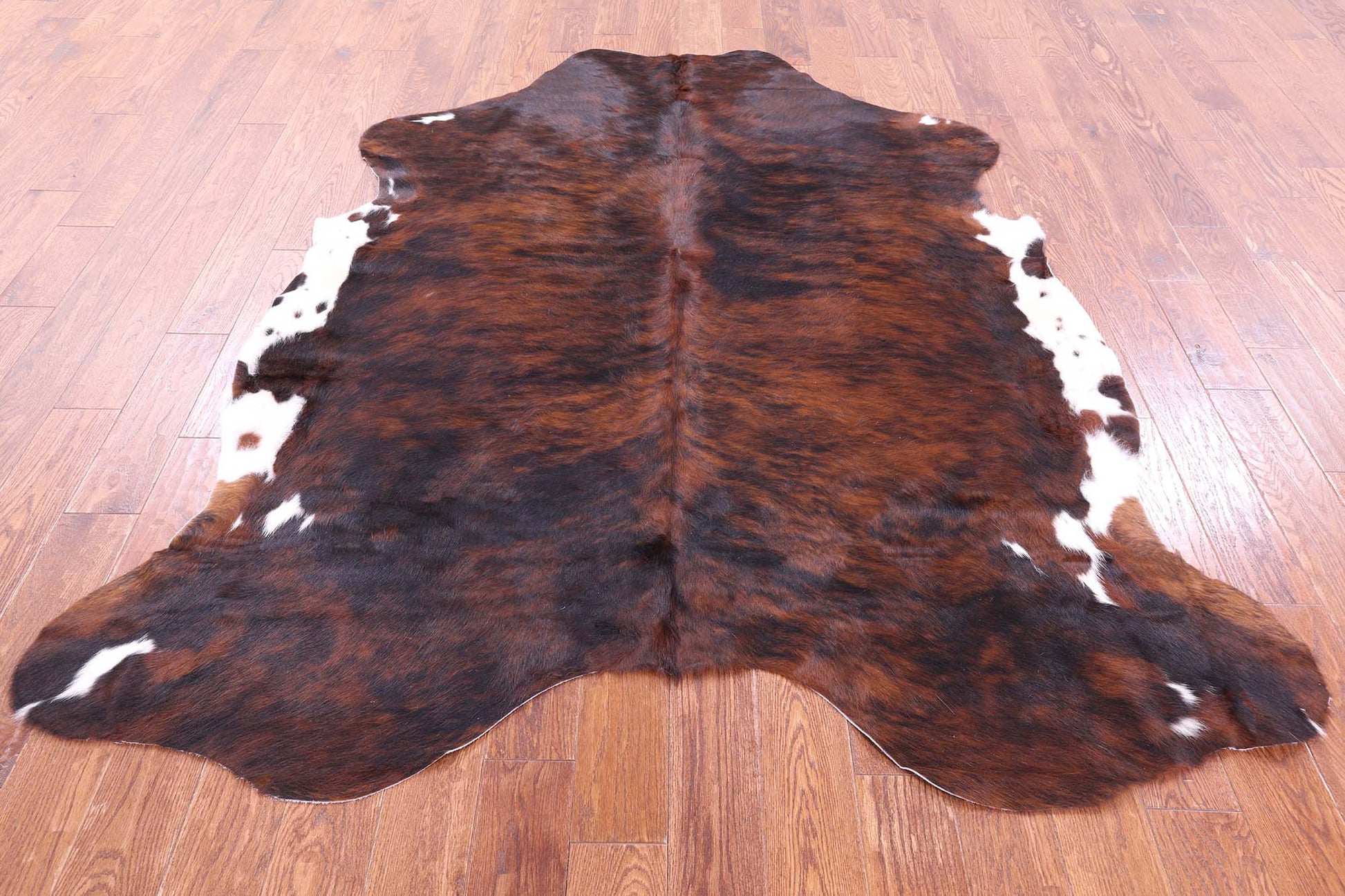 Natural Hair-On Cowhide Rug - 7' 5" X 6' 4" - Golden Nile