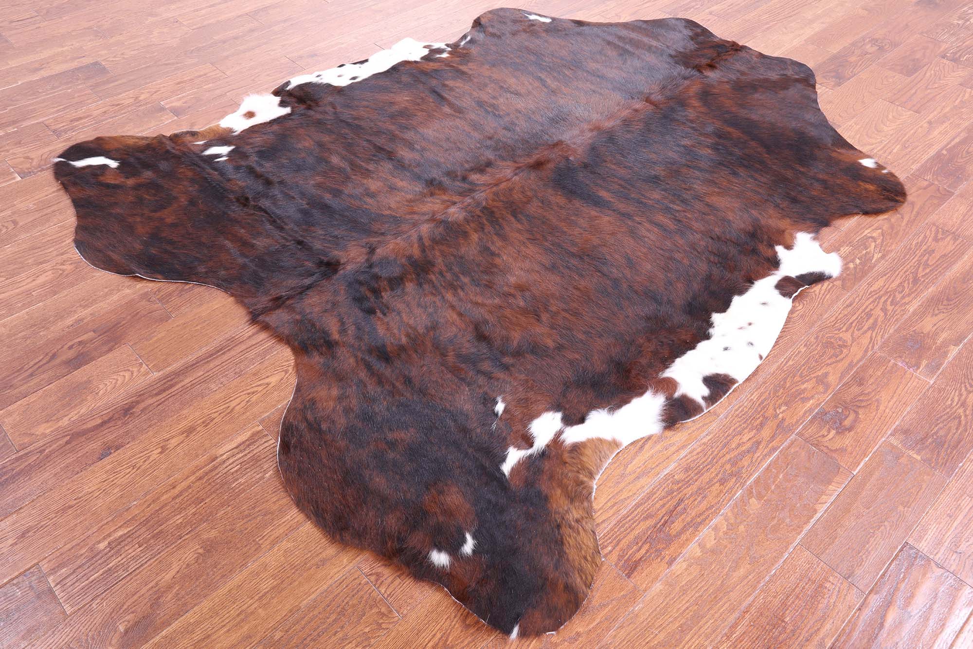 Natural Hair-On Cowhide Rug - 7' 5" X 6' 4" - Golden Nile