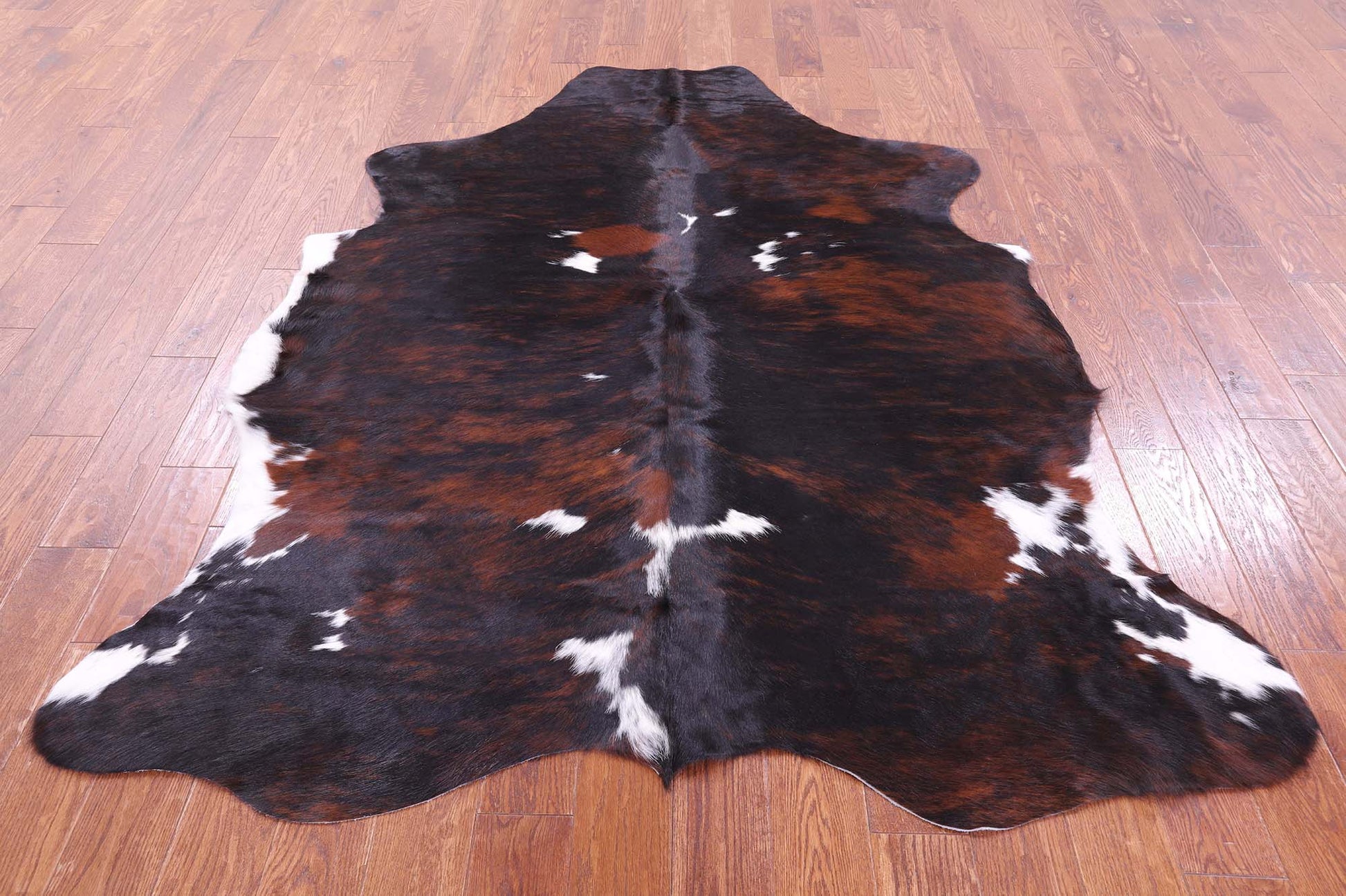 Natural Hair-On Cowhide Rug - 7' 1" X 5' 10" - Golden Nile
