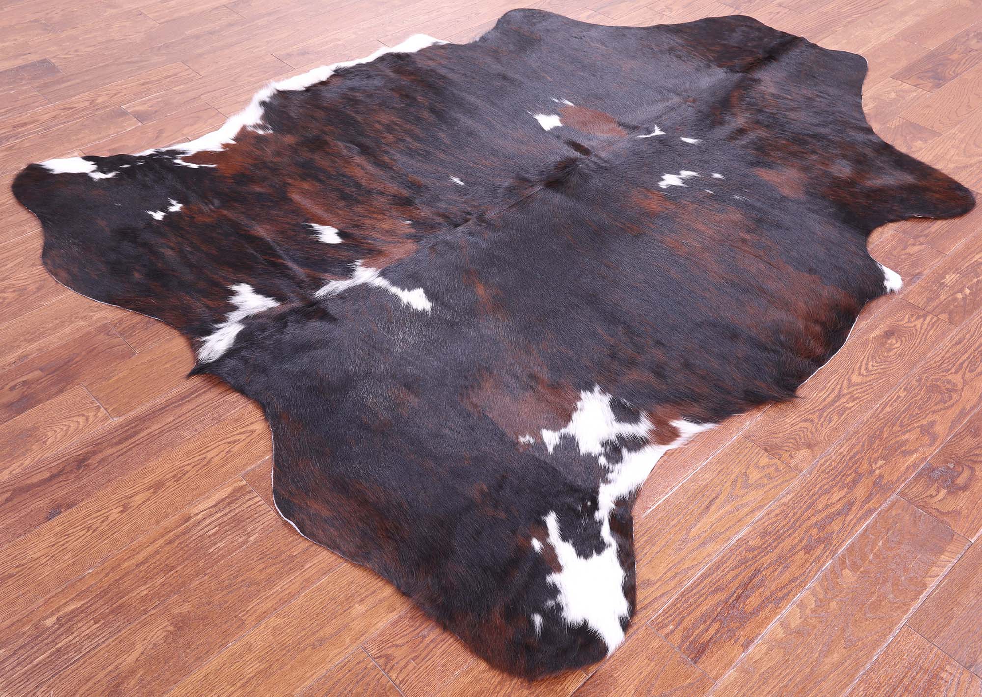 Natural Hair-On Cowhide Rug - 7' 1" X 5' 10" - Golden Nile