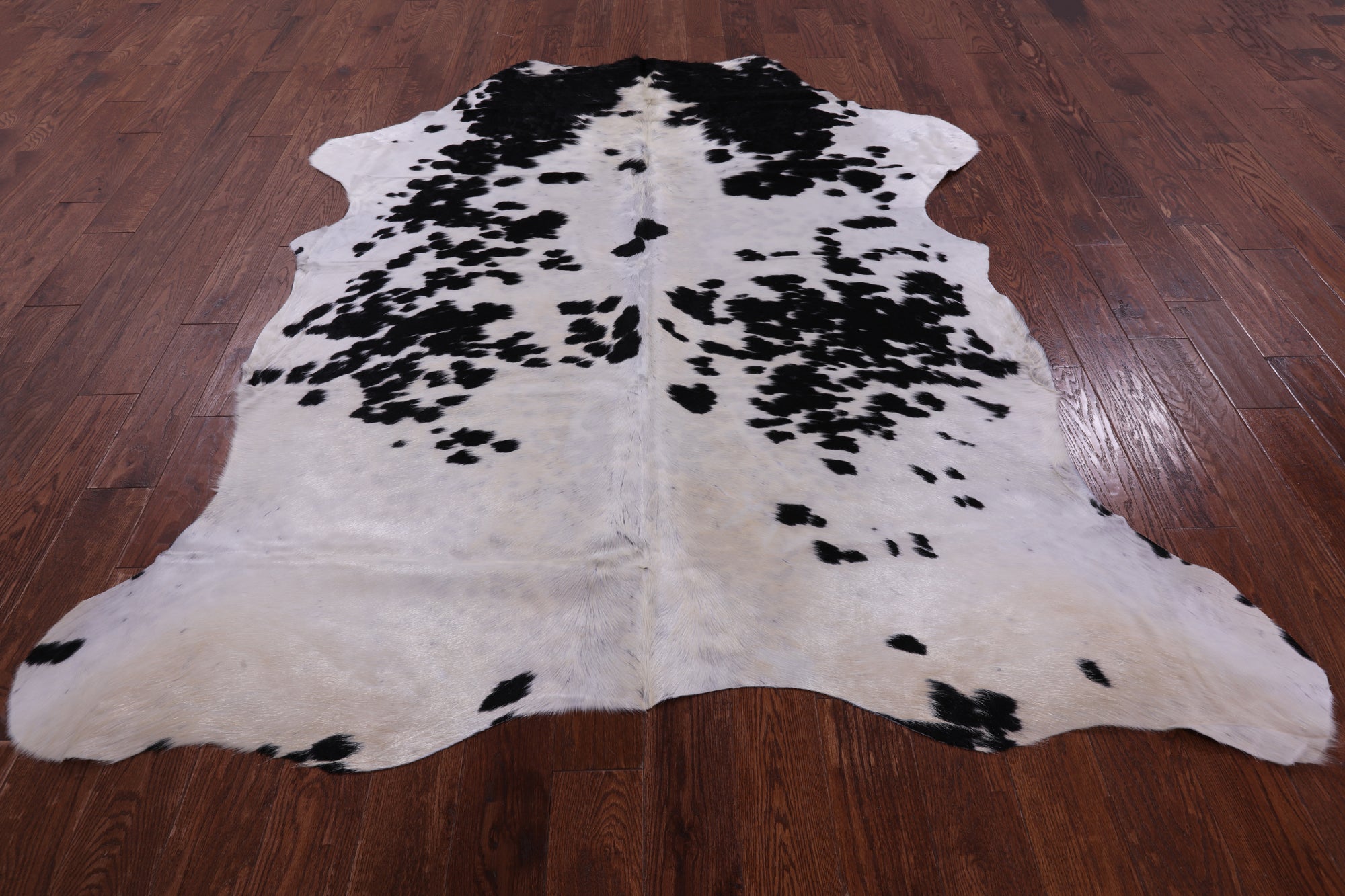 Natural Hair-On Cowhide Rug - 7' 4" X 6' 6" - Golden Nile