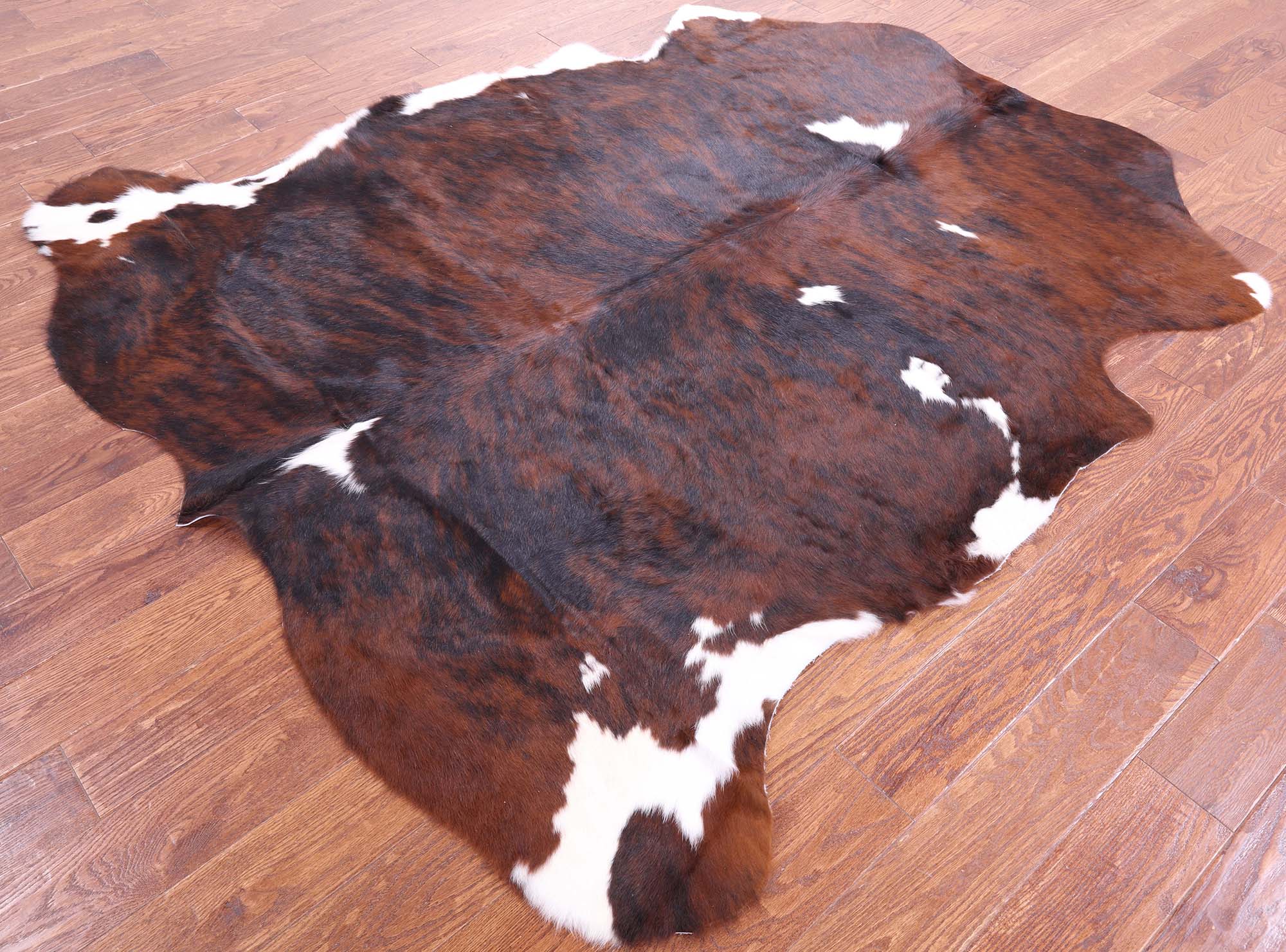 Natural Hair-On Cowhide Rug - 6' 10" X 6' 4" - Golden Nile