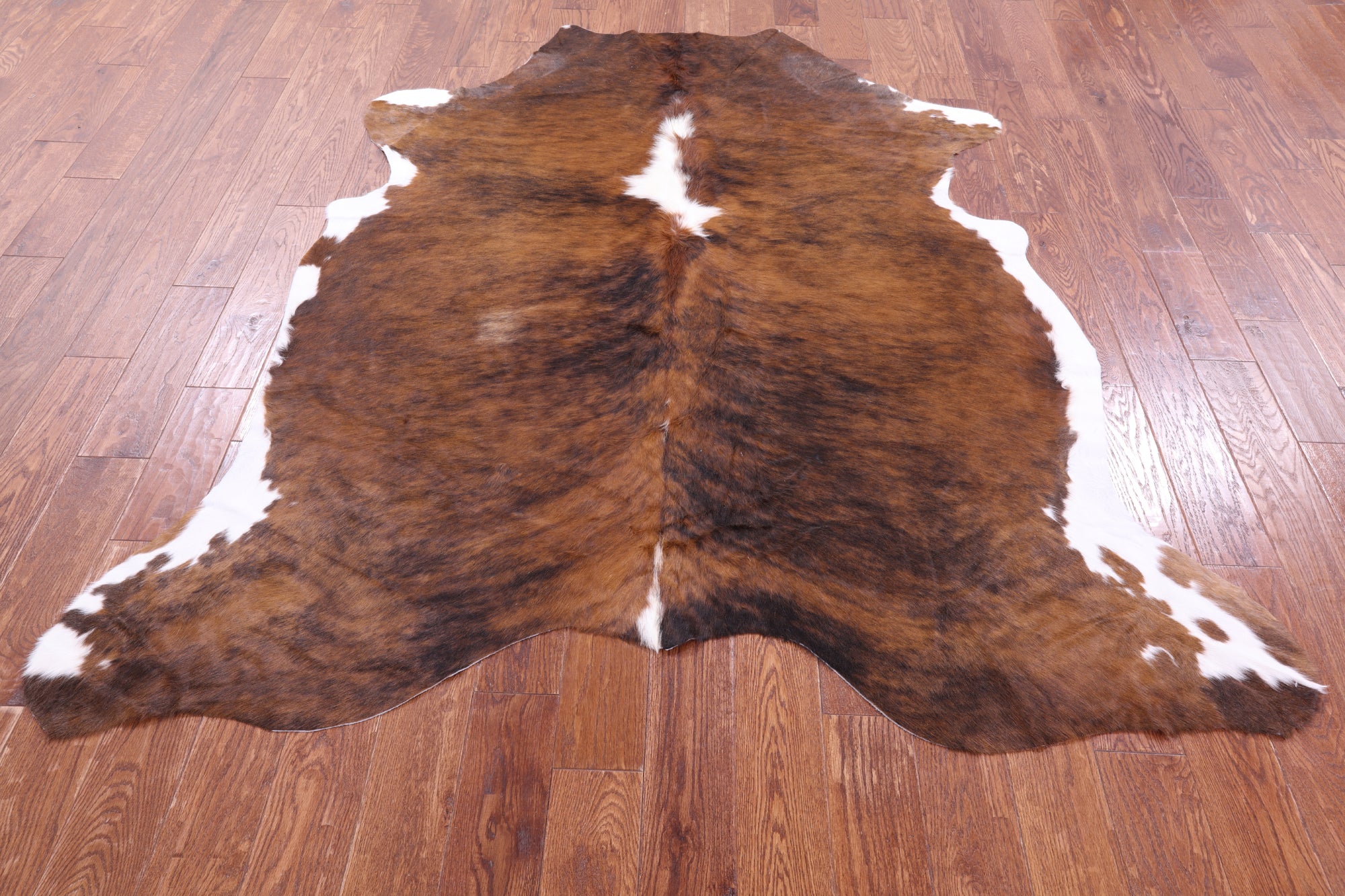 Natural Hair-On Cowhide Rug - 7' 0" X 6' 4" - Golden Nile