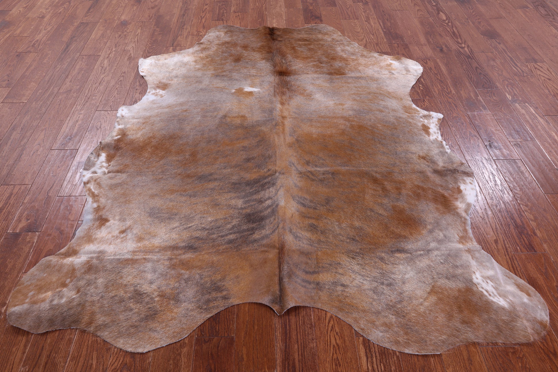 Natural Hair-On Cowhide Rug - 7' 1" X 5' 11" - Golden Nile
