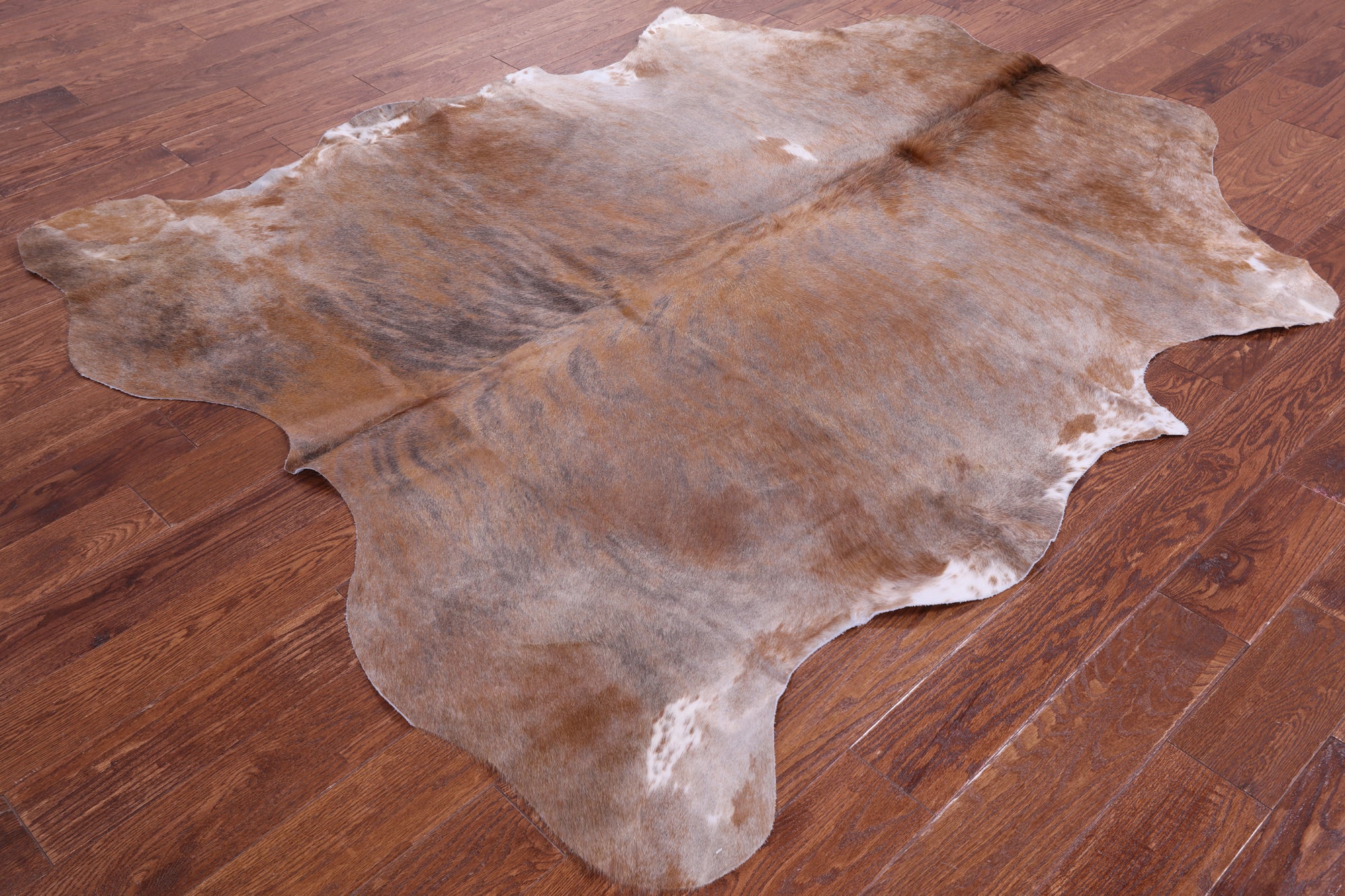 Natural Hair-On Cowhide Rug - 7' 1" X 5' 11" - Golden Nile