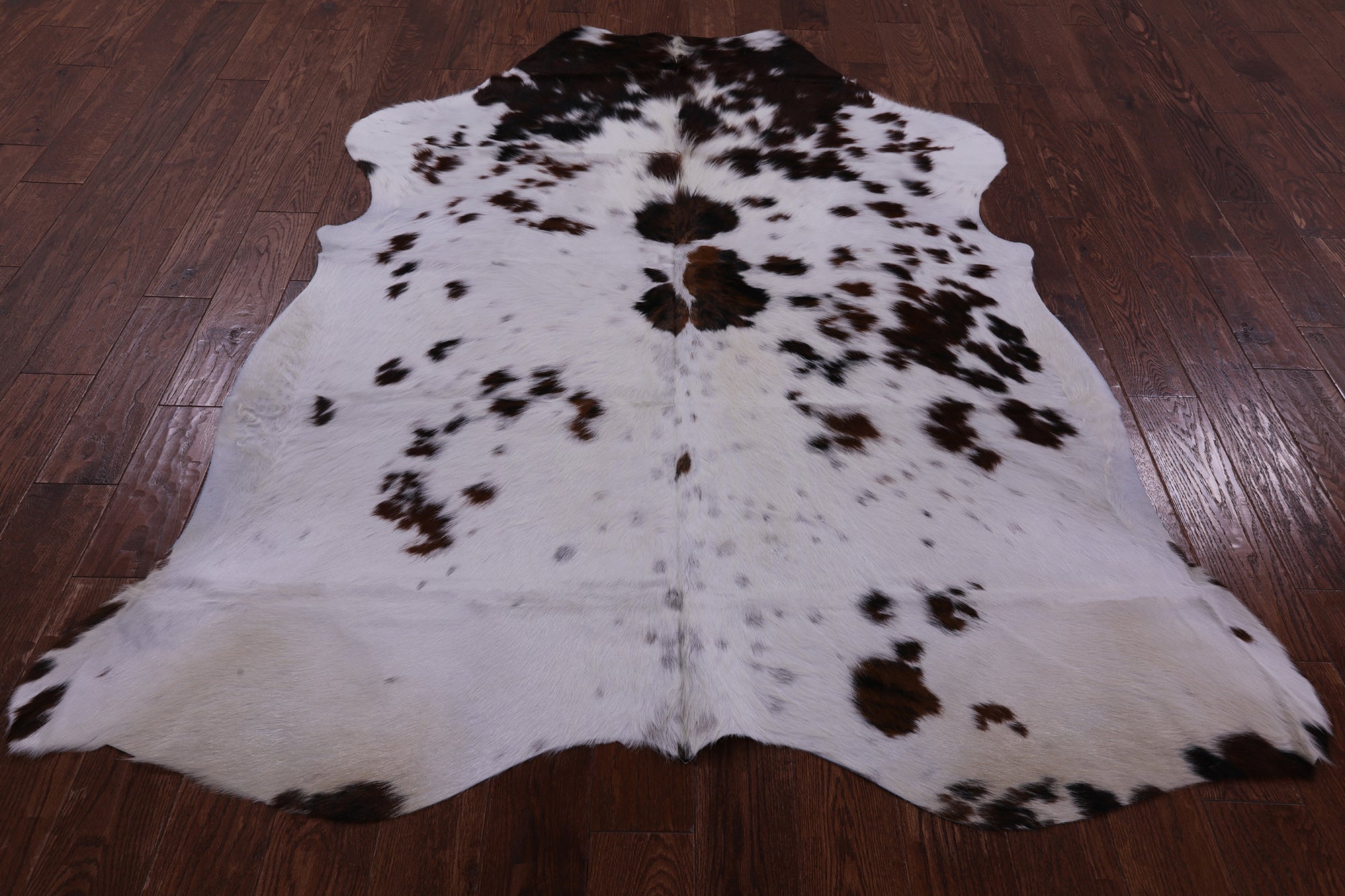 Natural Hair-On Cowhide Rug - 7' 1" X 5' 9" - Golden Nile