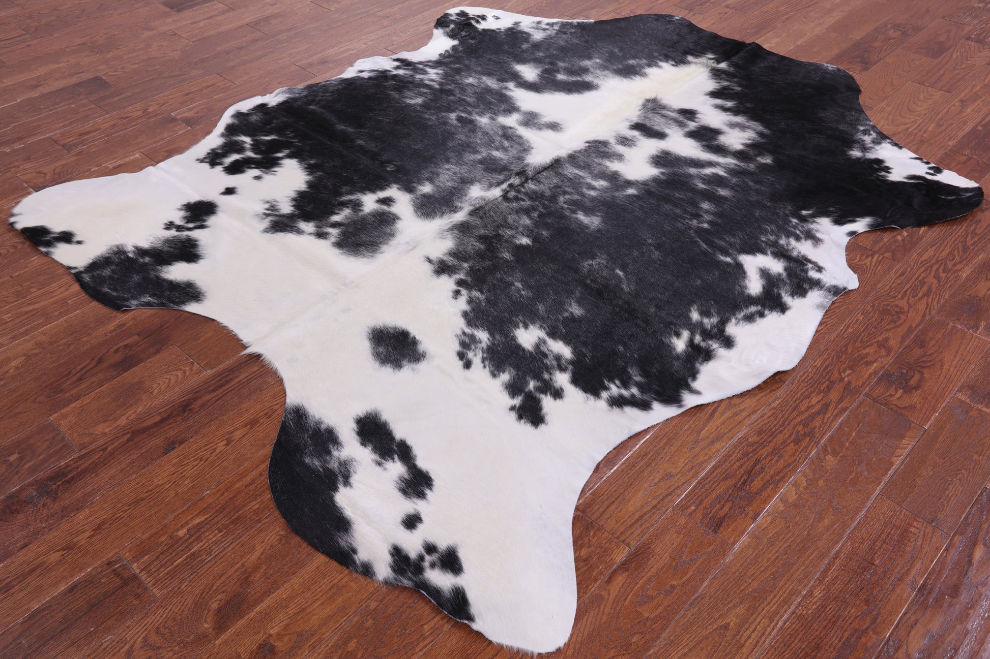 Black & White Natural Hair-On Cowhide Rug - 7' 7" X 6' 0" - Golden Nile