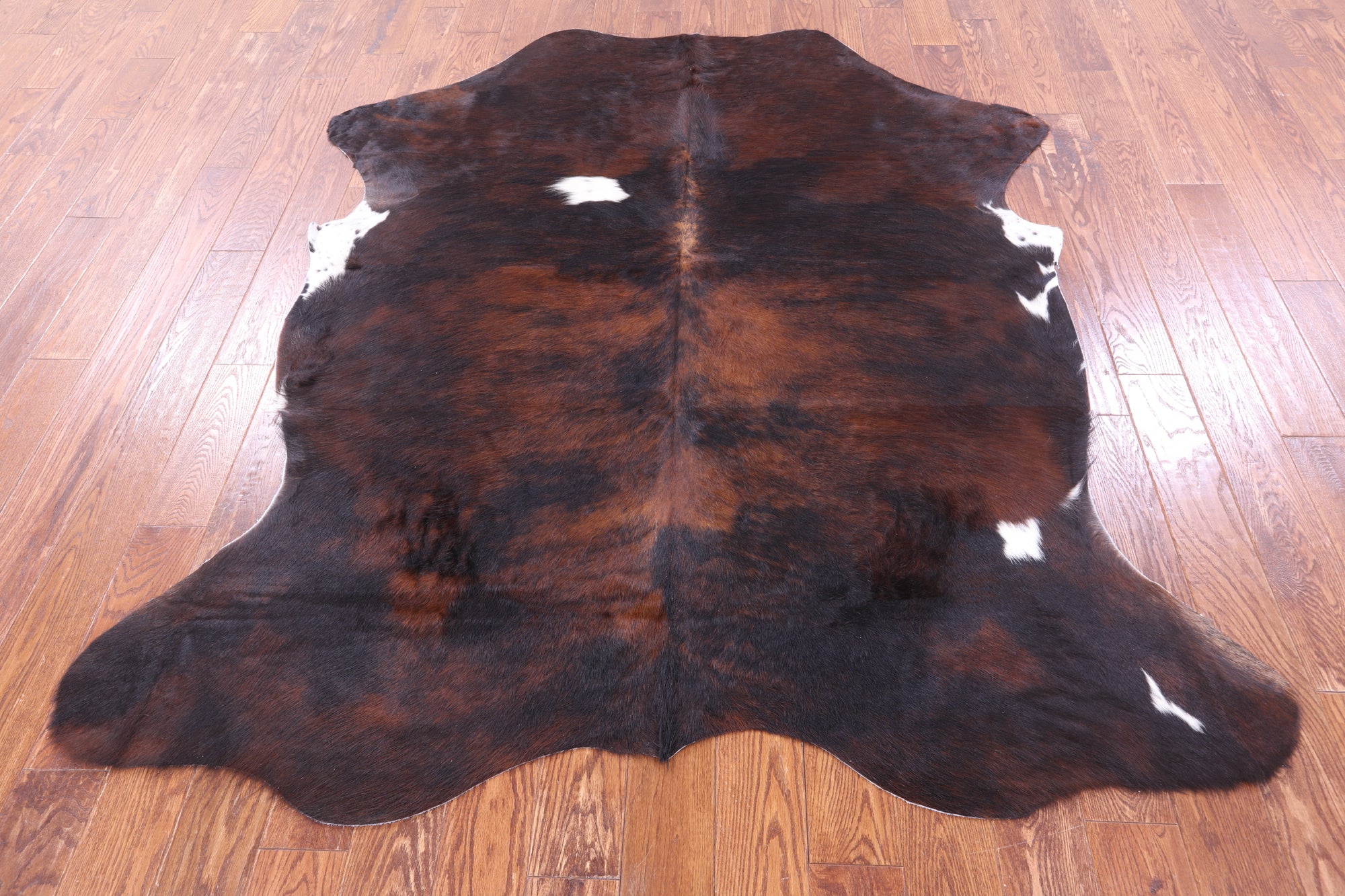 Natural Hair-On Cowhide Rug - 7' 1" X 6' 2" - Golden Nile