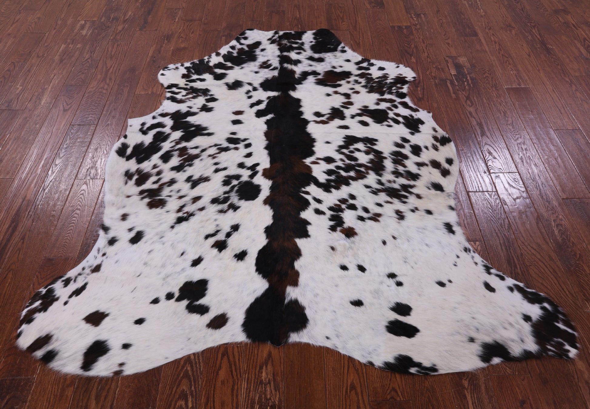 Natural Hair-On Cowhide Rug - 6' 8" X 6' 1" - Golden Nile